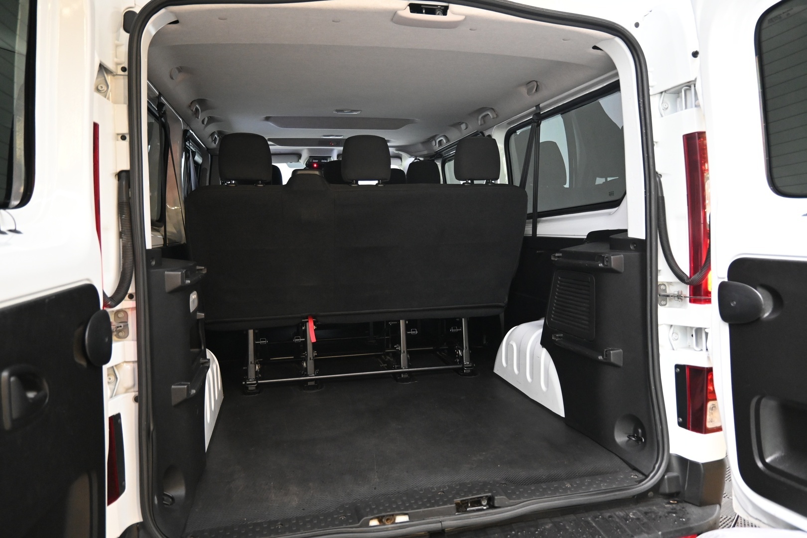 RENAULT Trafic Combi 2024