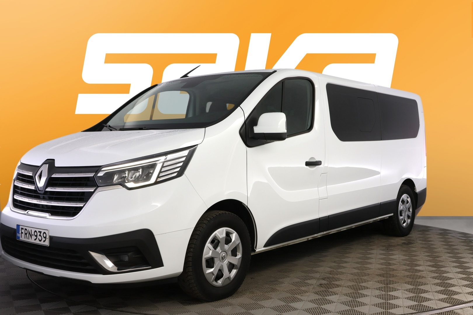 RENAULT Trafic Combi 2024