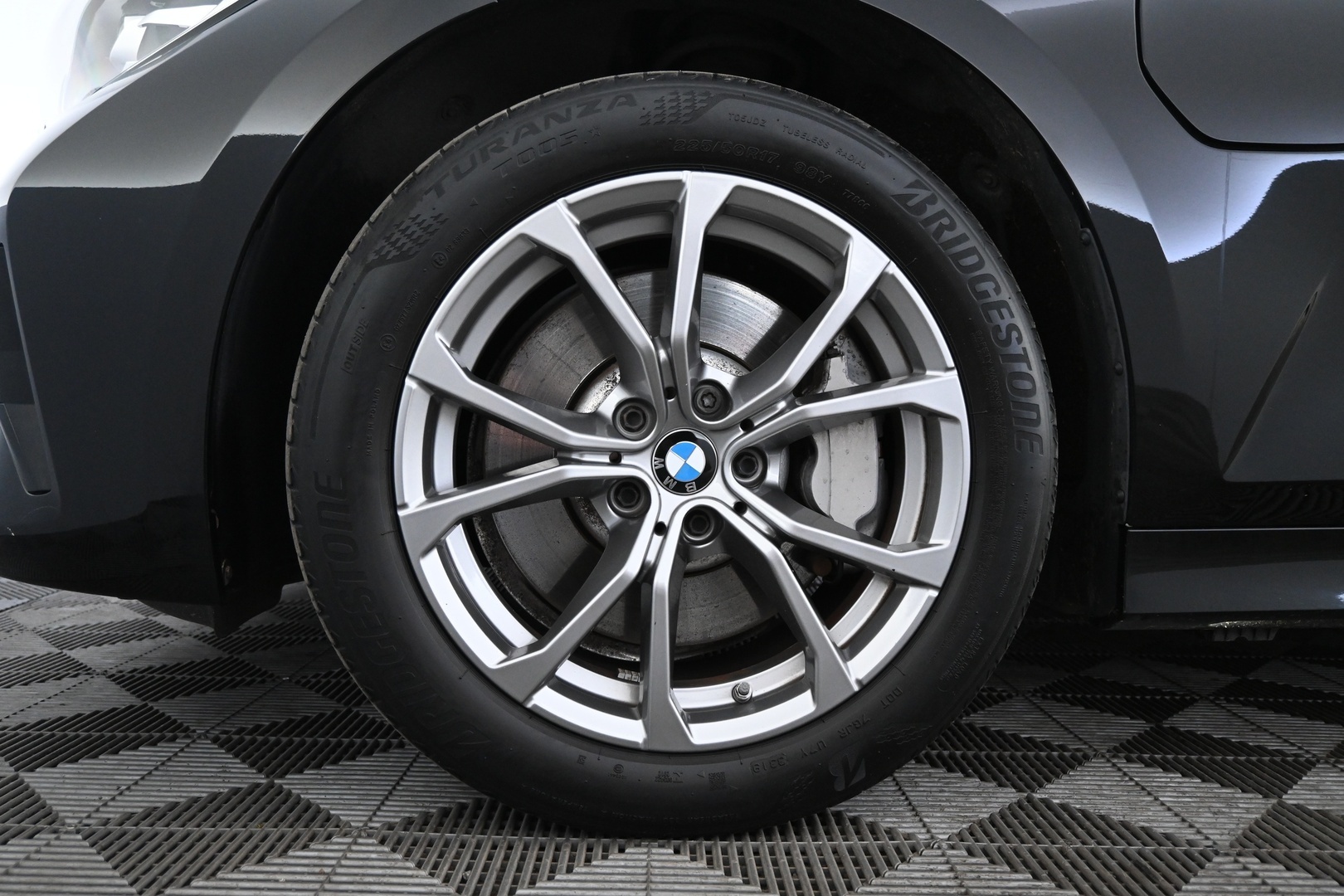 BMW 330 2020