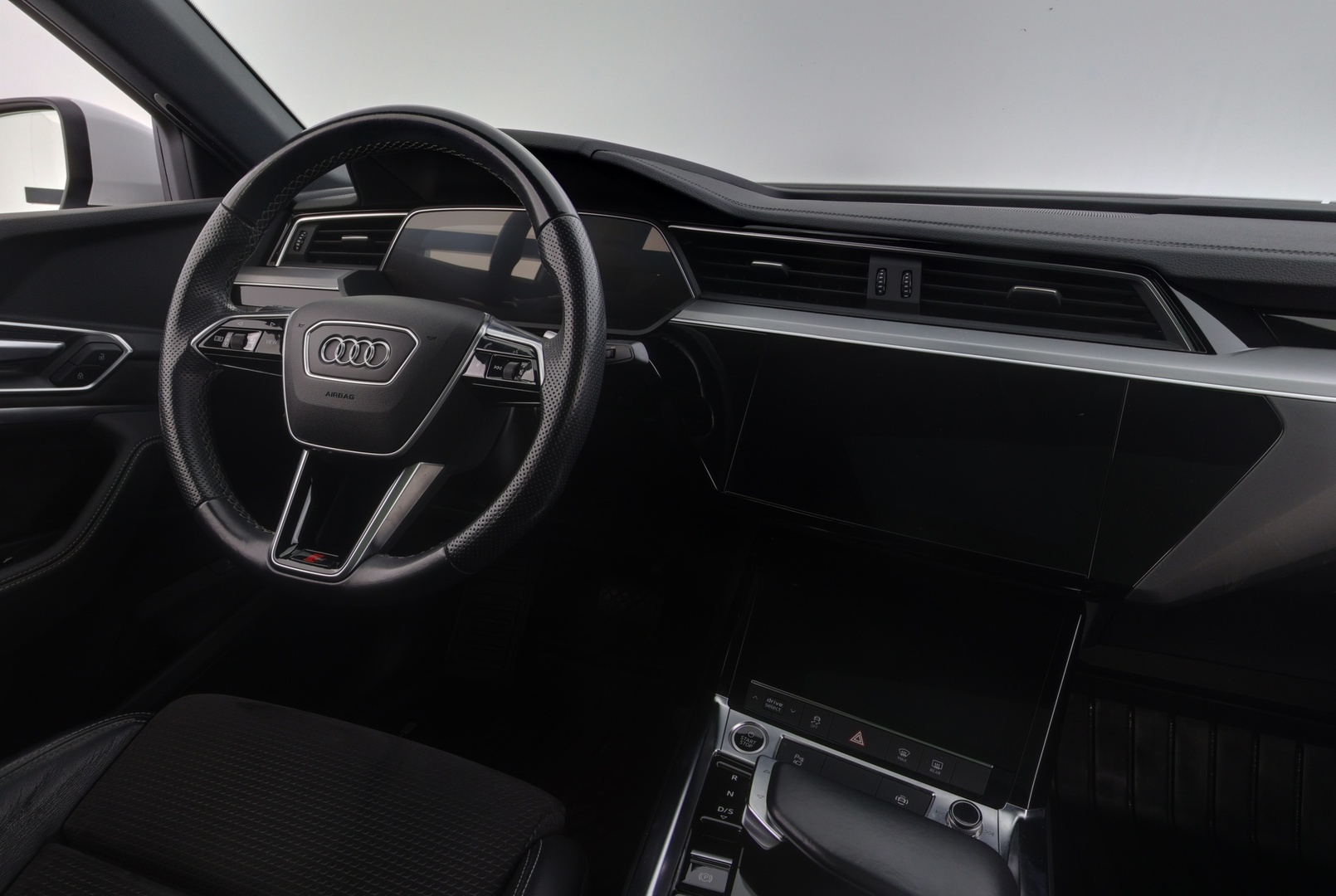 AUDI e-tron 2021