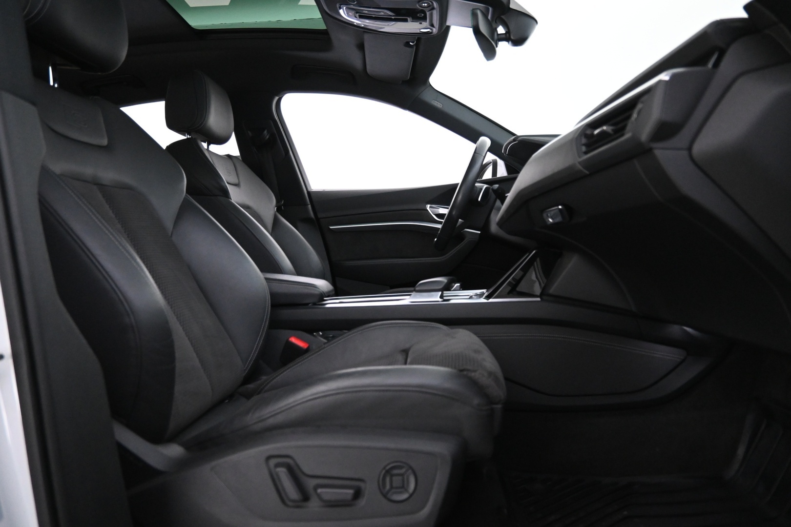 AUDI e-tron 2021