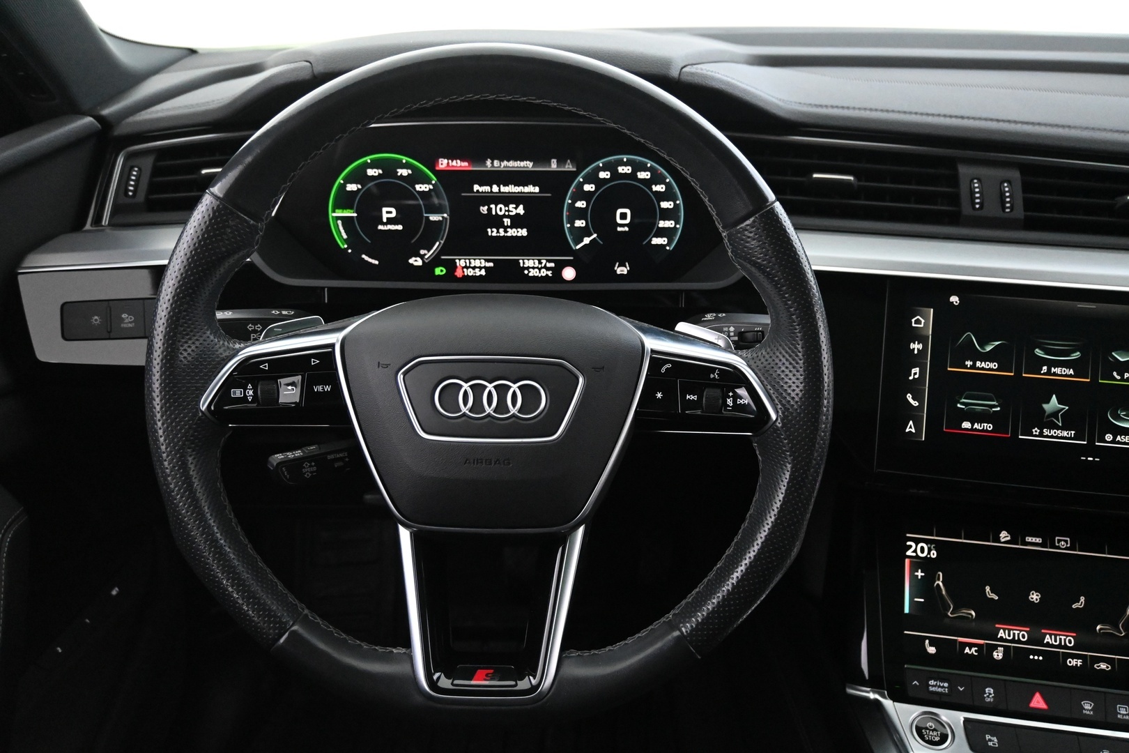 AUDI e-tron 2021