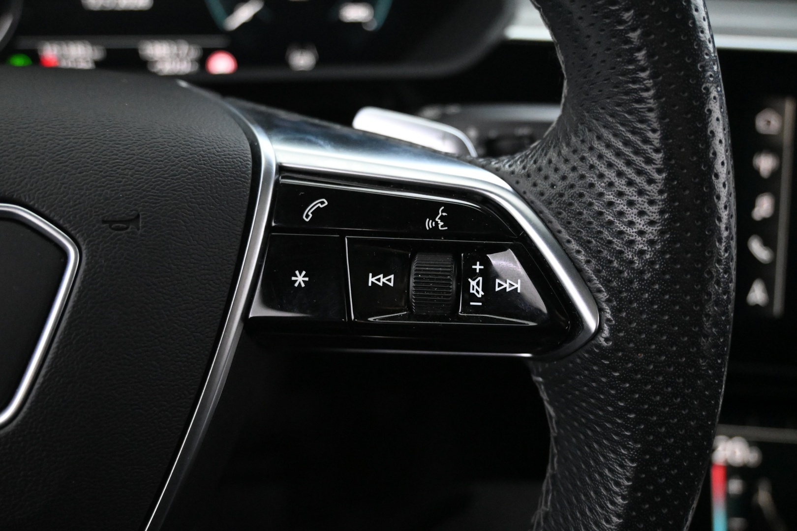 AUDI e-tron 2021