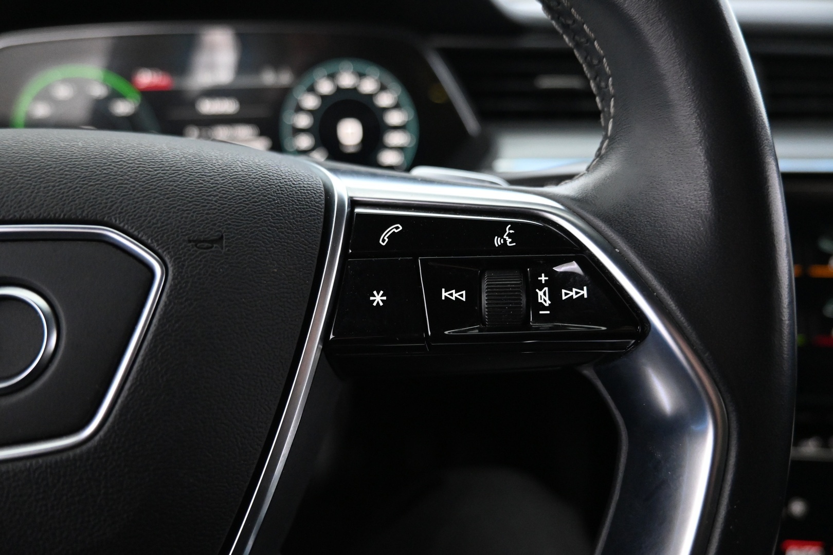AUDI e-tron 2020