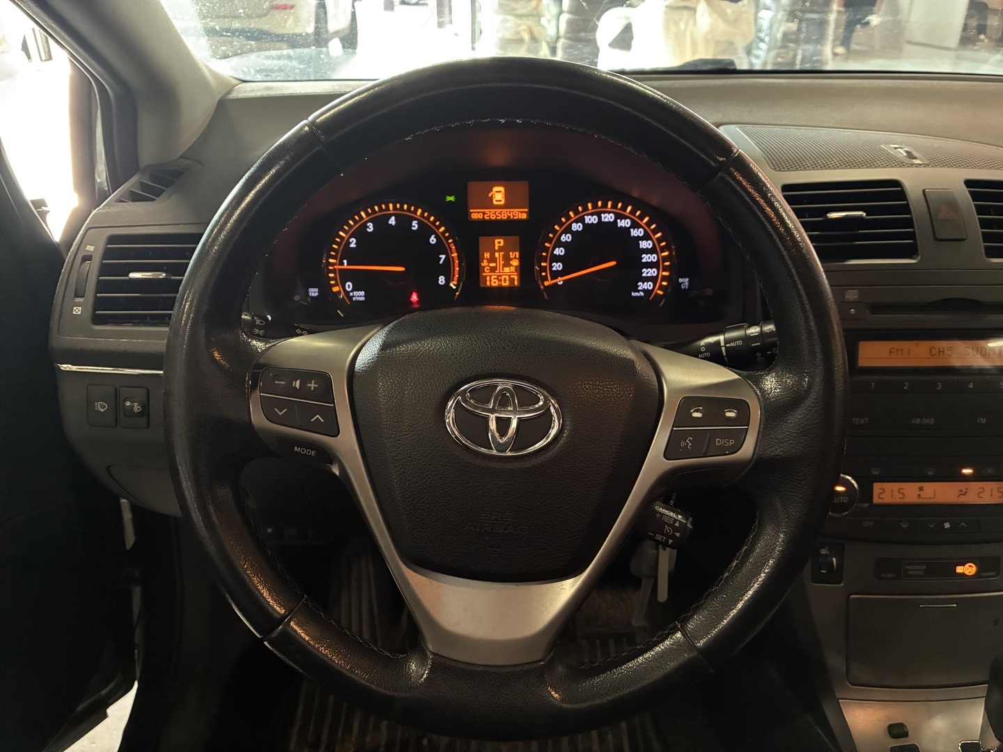 TOYOTA Avensis 2009
