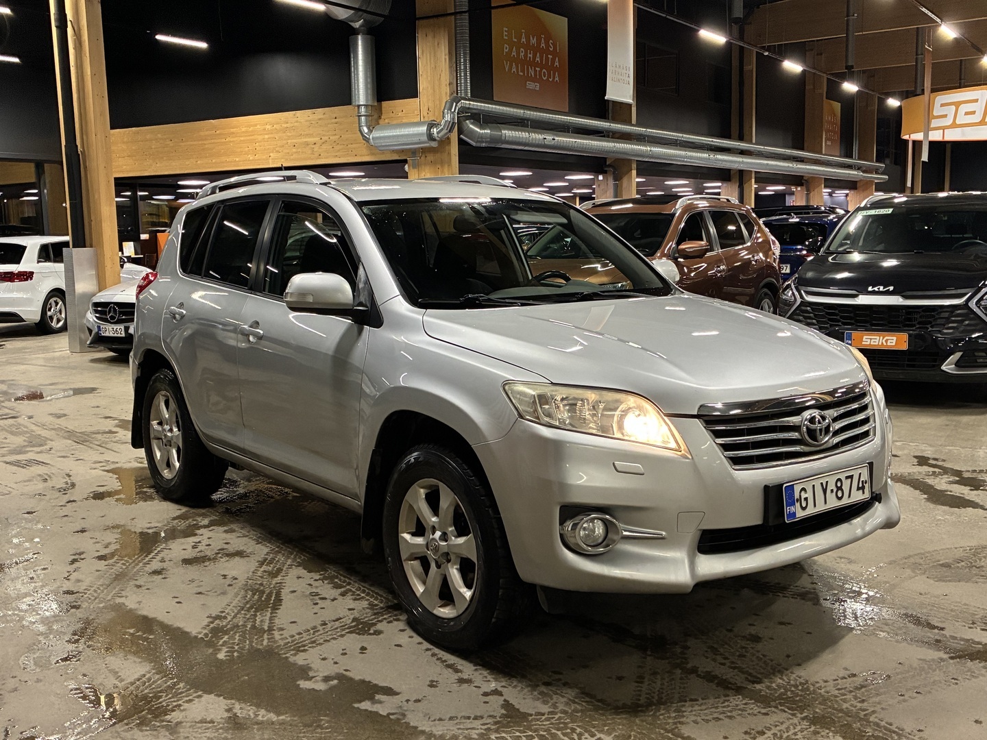 TOYOTA RAV4 2011