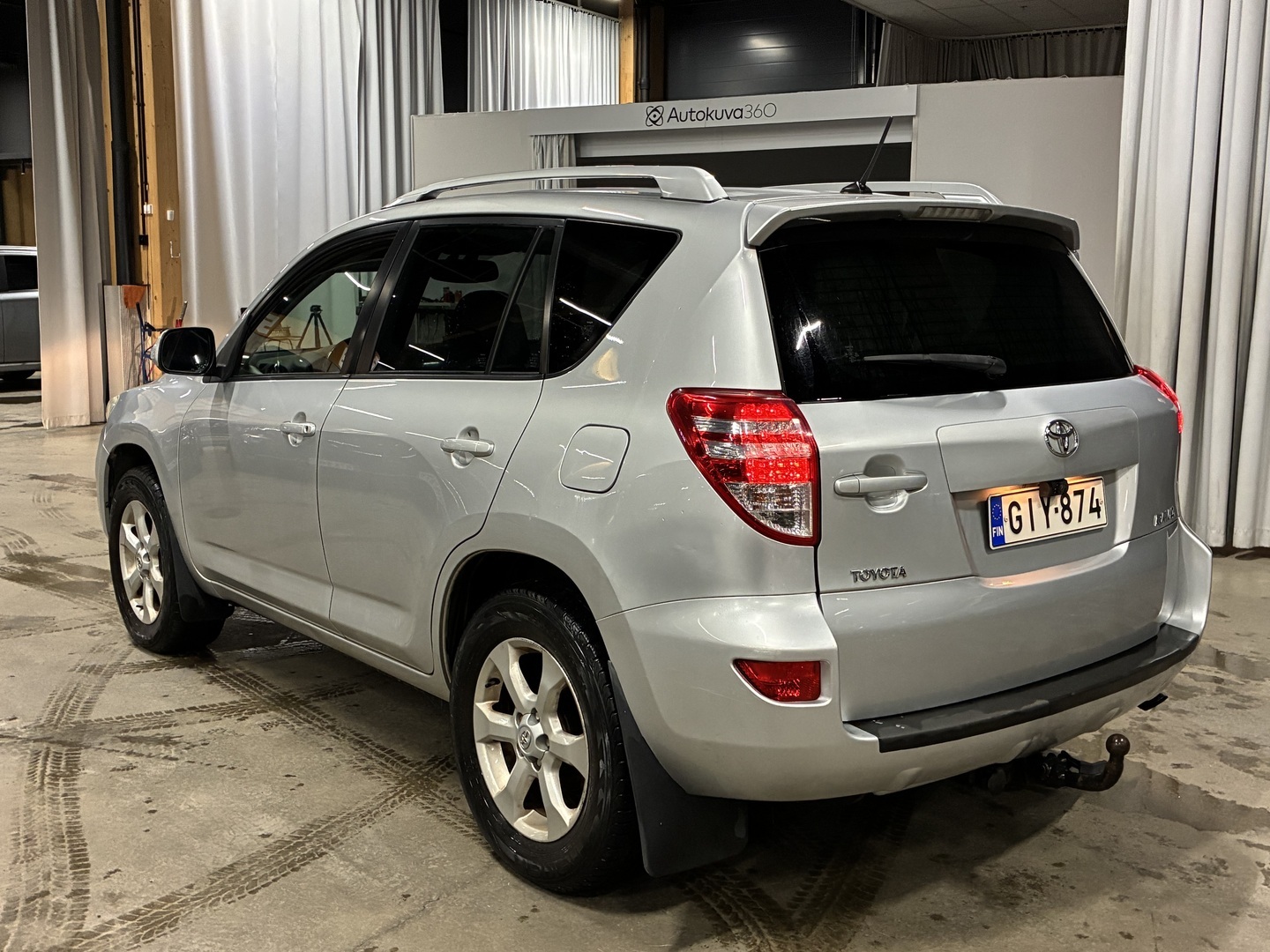 TOYOTA RAV4 2011