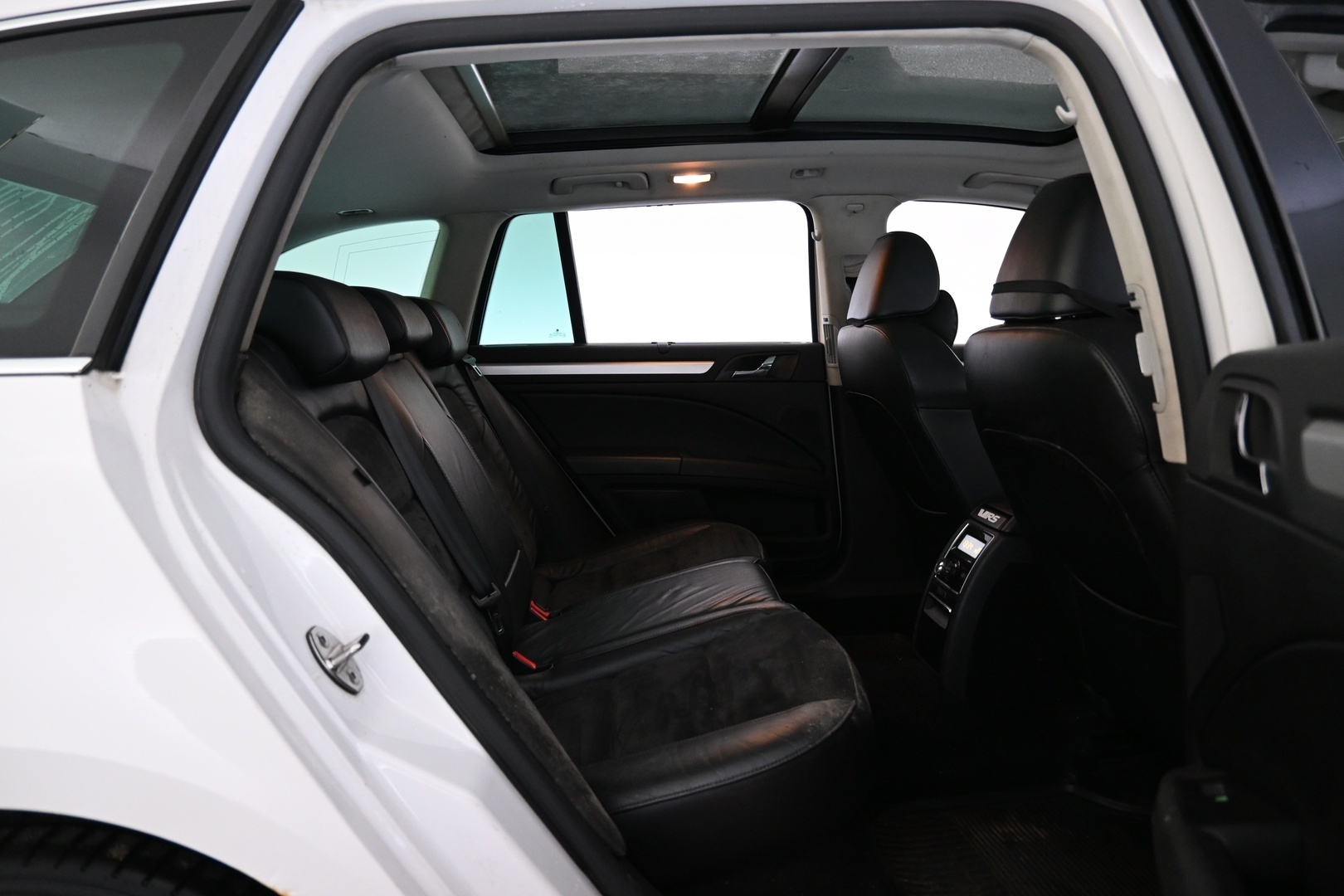 SKODA Superb 2010