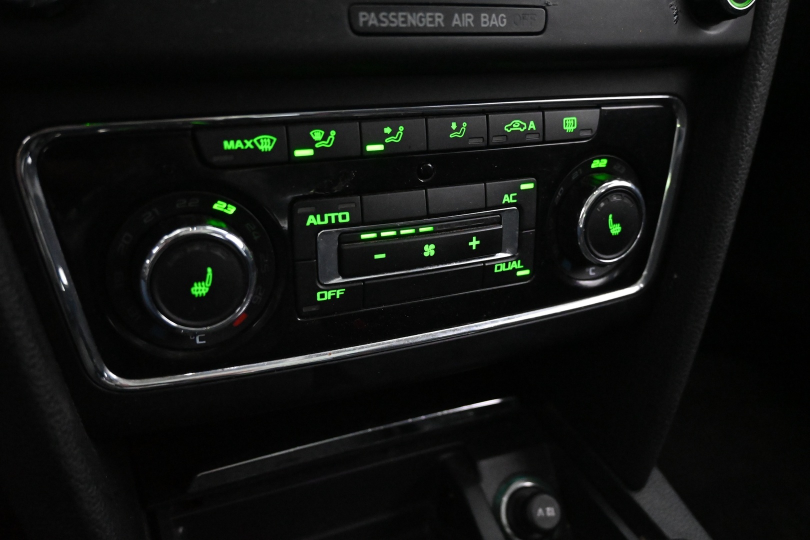 SKODA Superb 2010