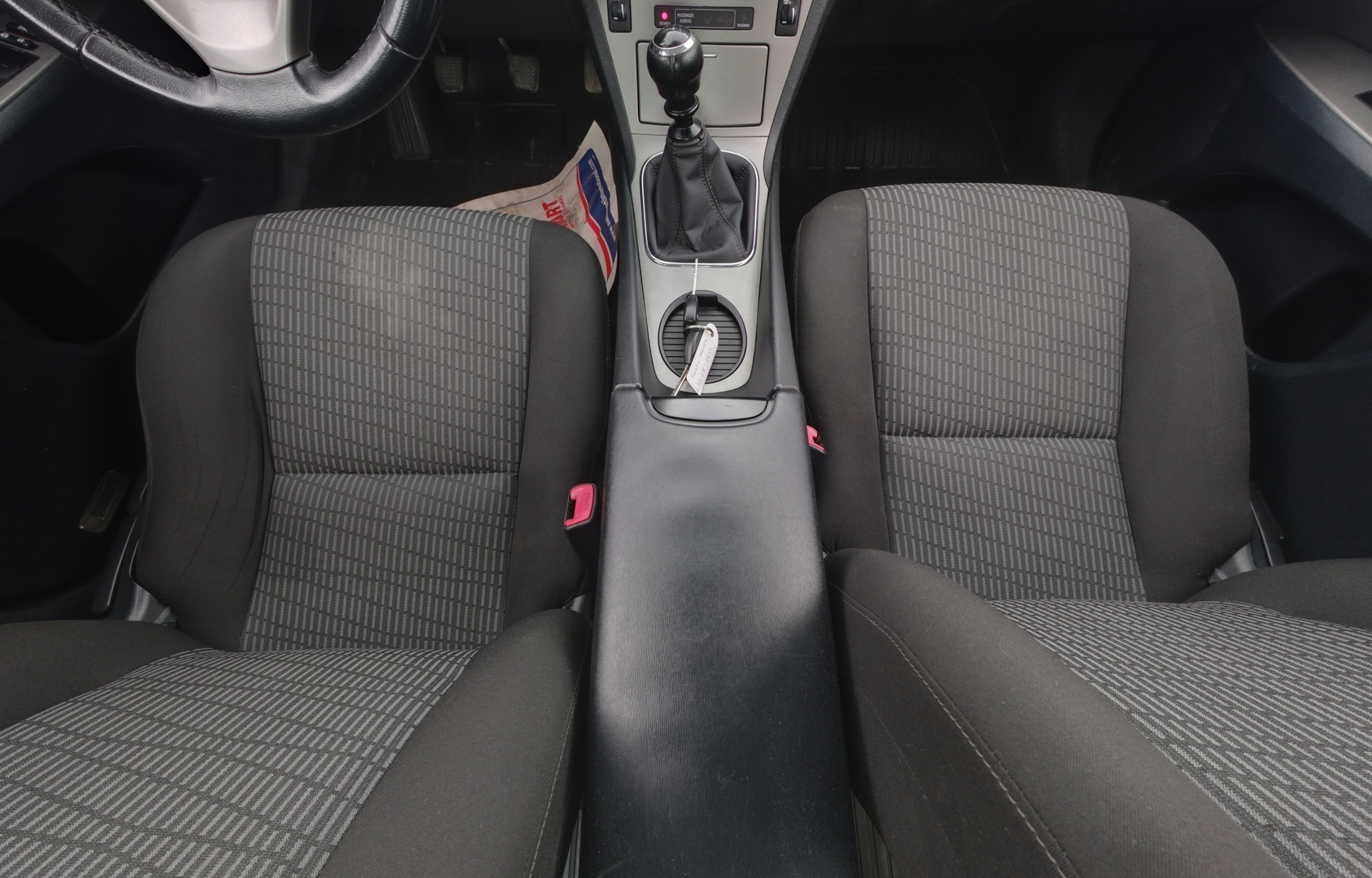 TOYOTA Avensis 2011