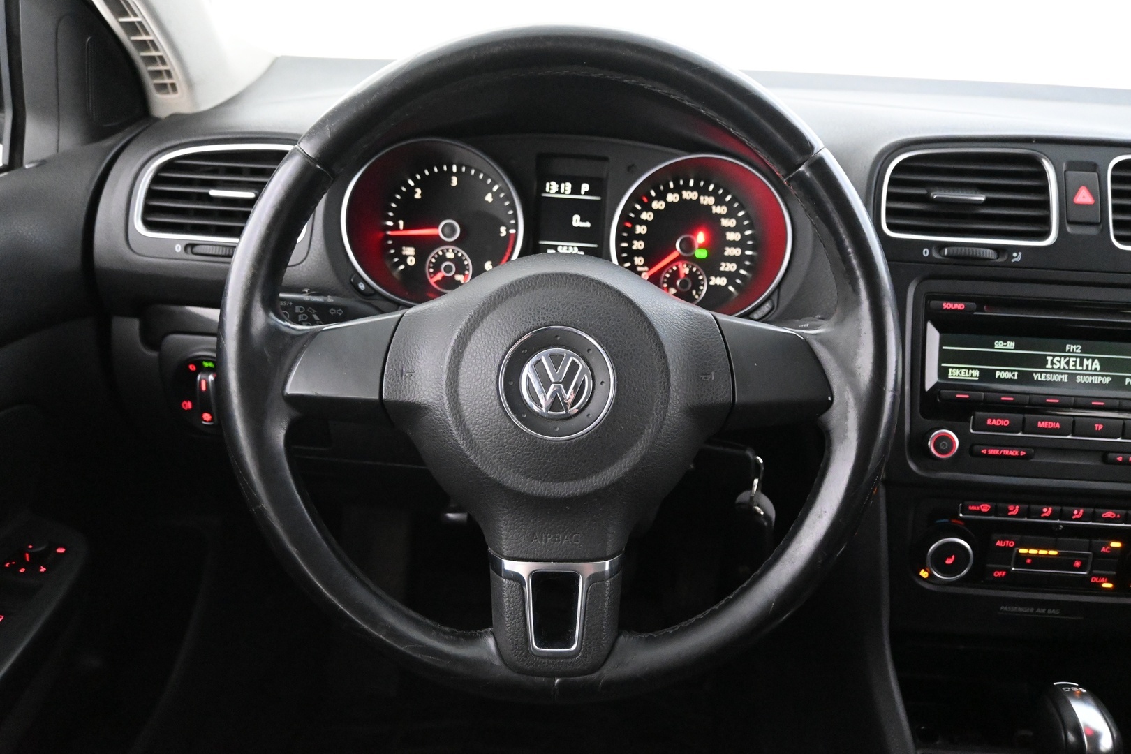VOLKSWAGEN Golf 2011