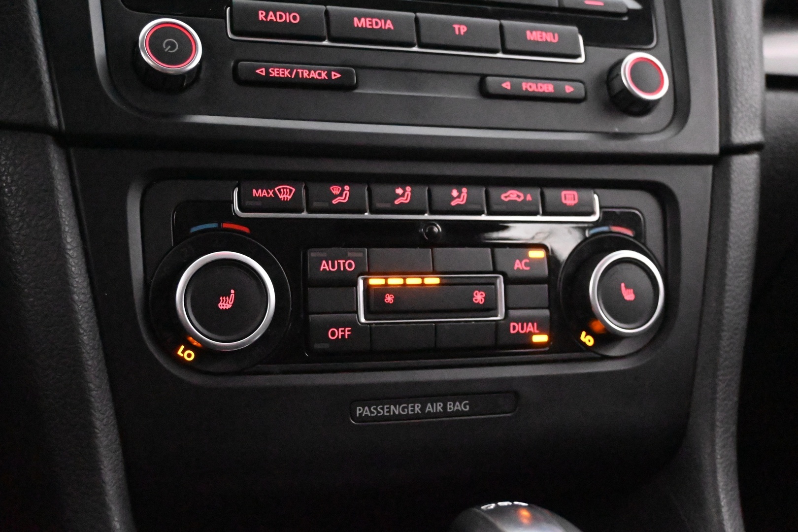 VOLKSWAGEN Golf 2011