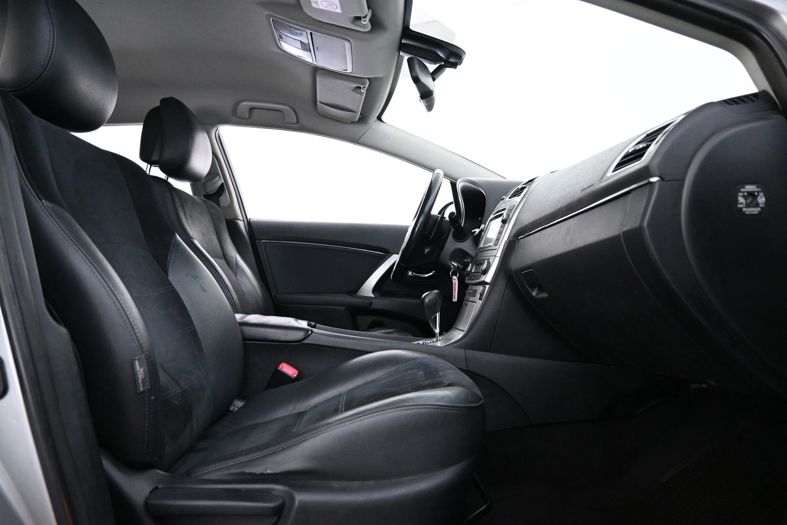 TOYOTA Avensis 2014