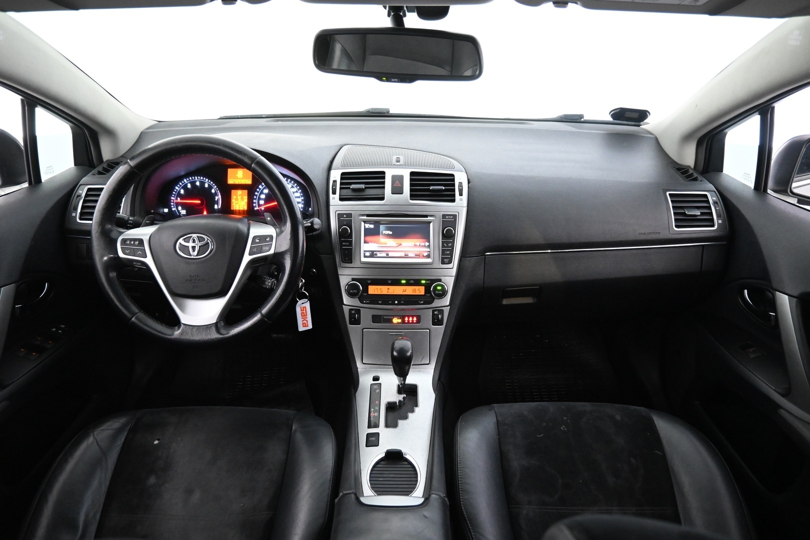 TOYOTA Avensis 2014