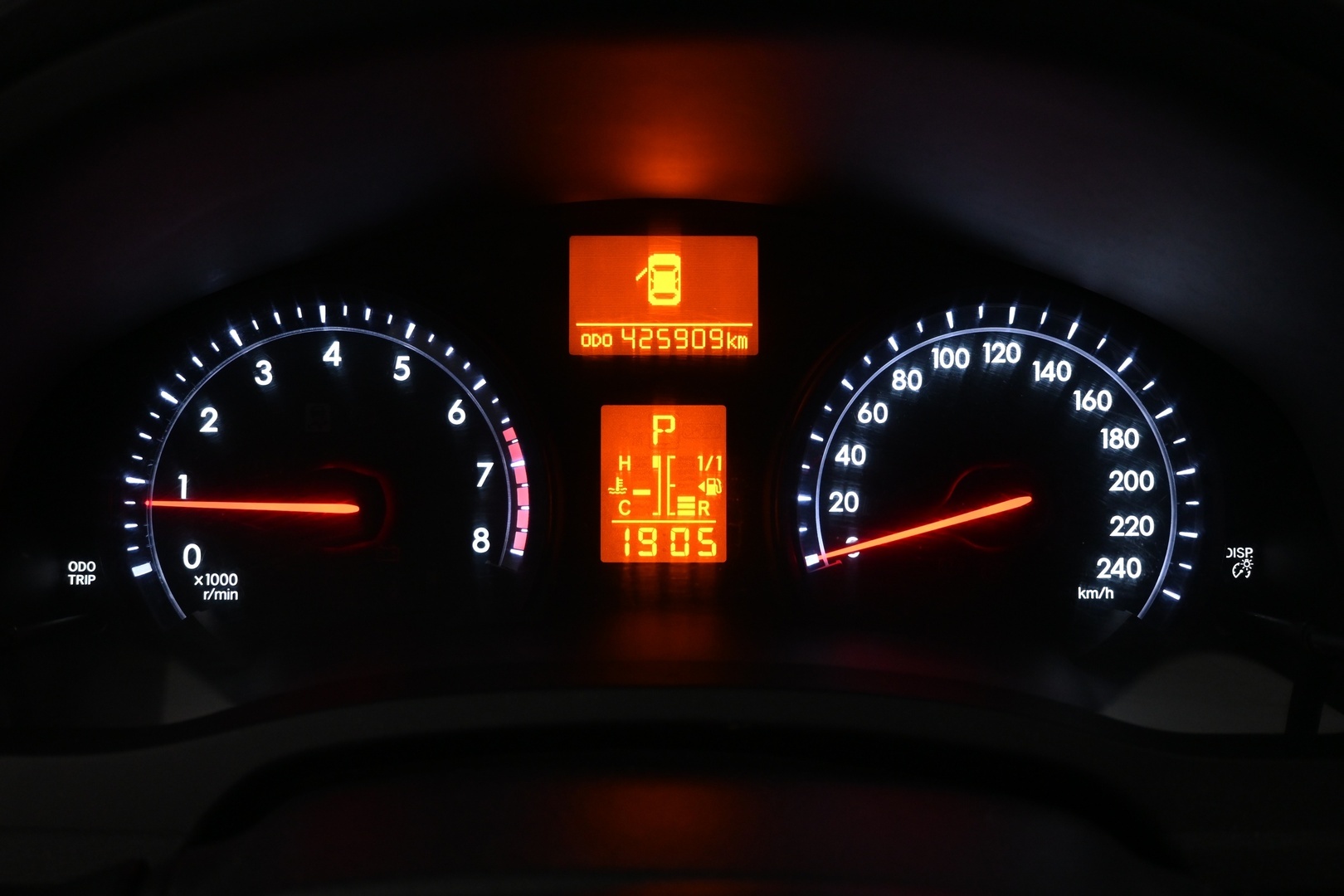 TOYOTA Avensis 2014