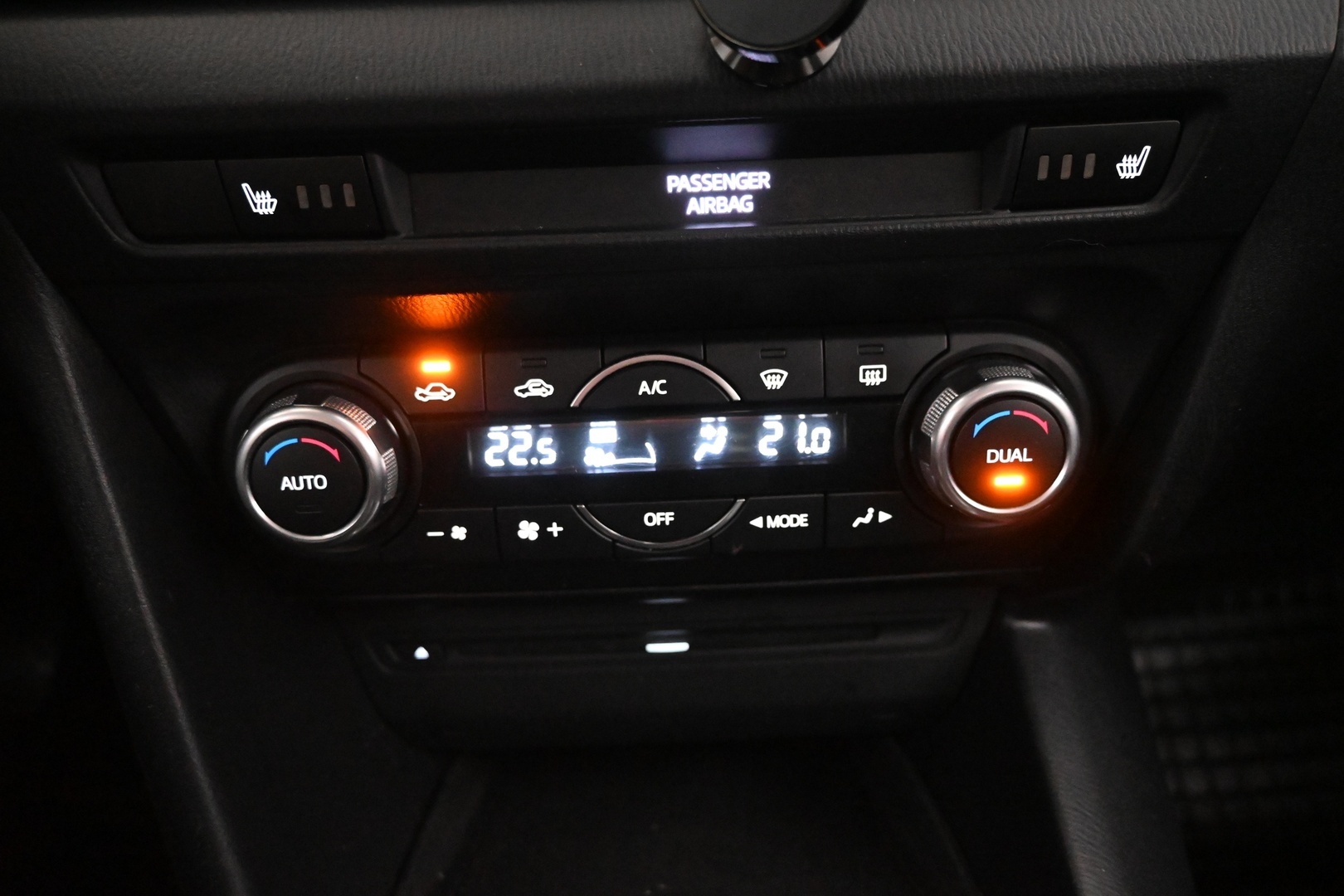 MAZDA 3 2014