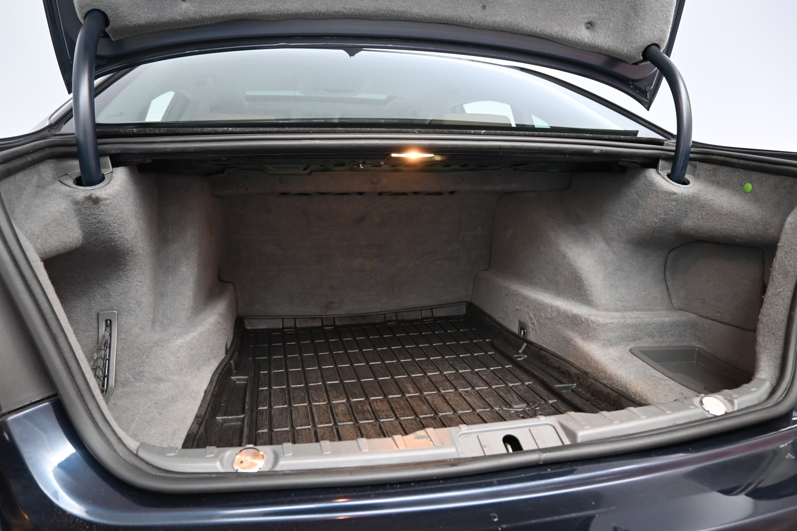 BMW 740 2011