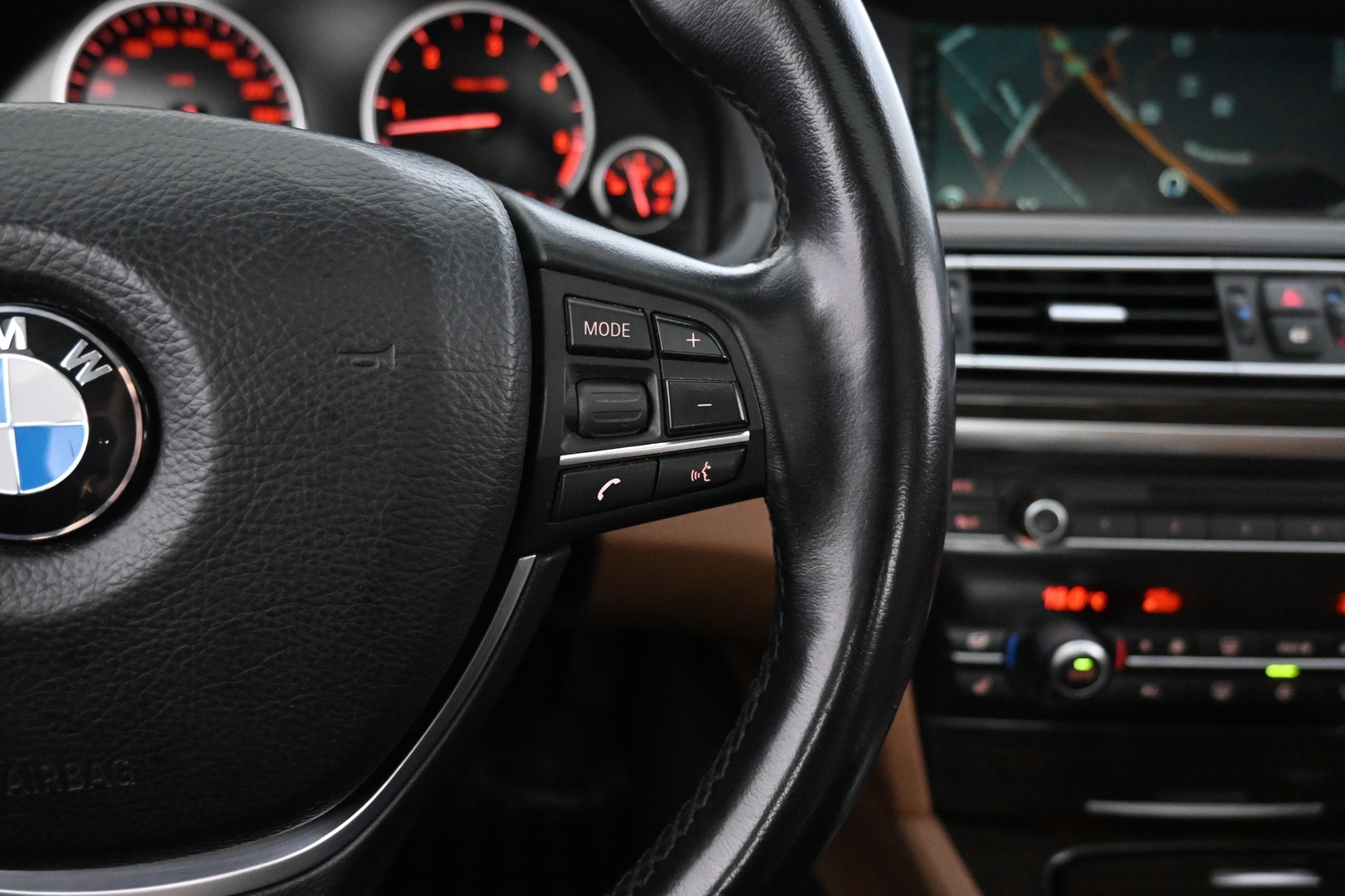 BMW 740 2011