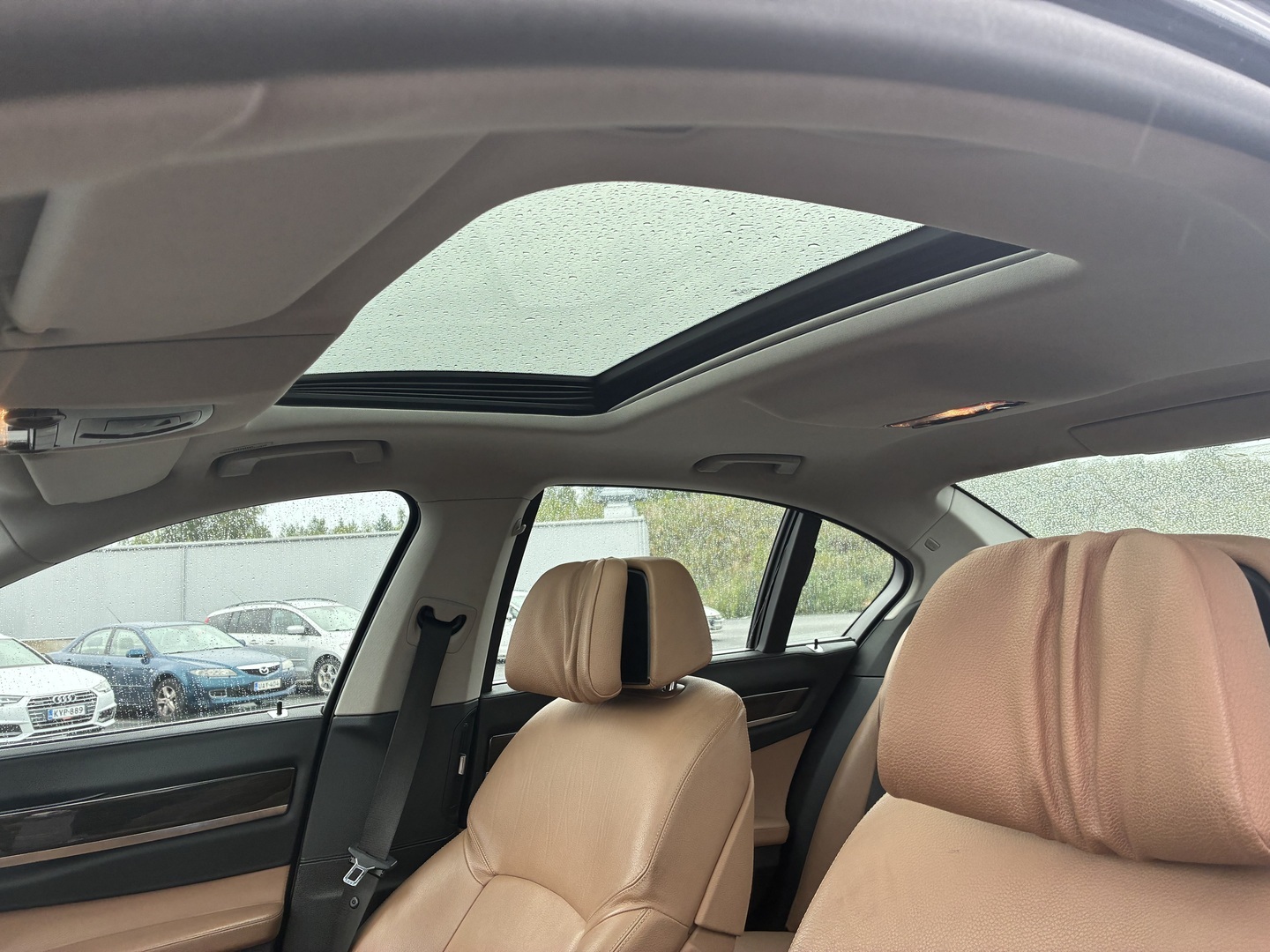 BMW 740 2010