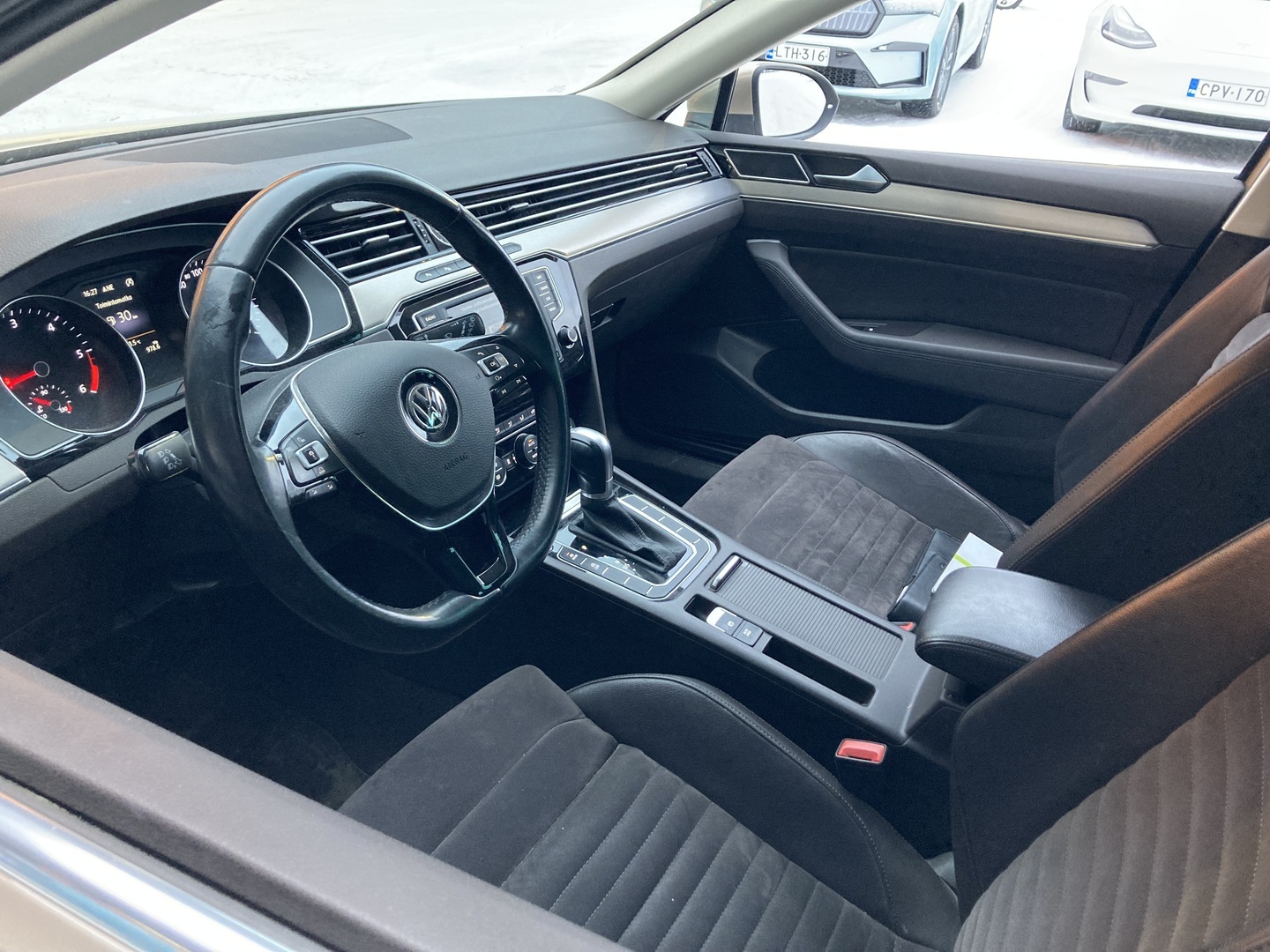 VOLKSWAGEN Passat 2016