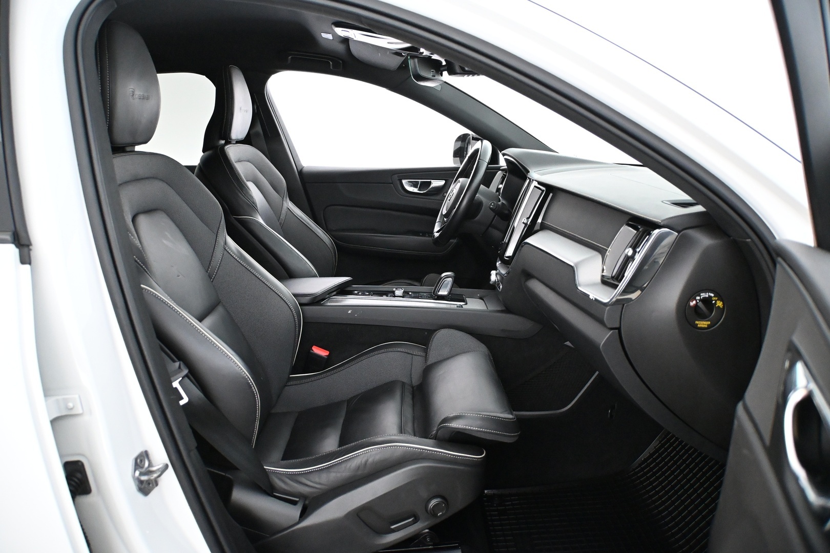 VOLVO XC60 2020