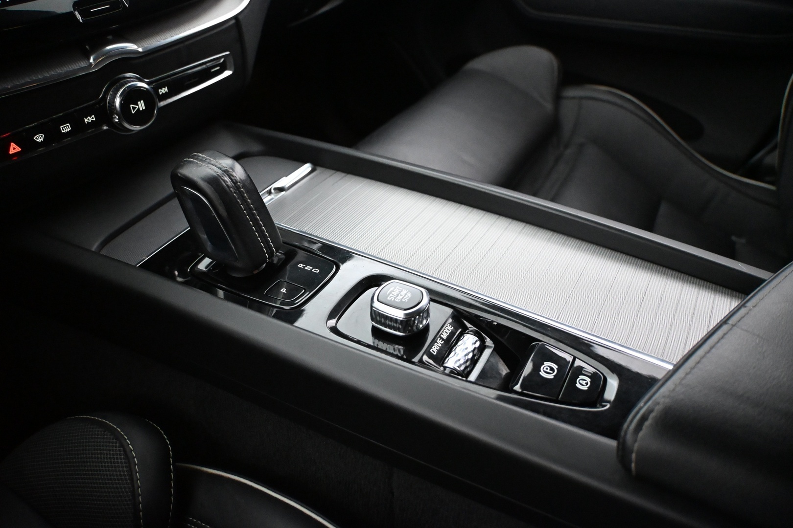 VOLVO XC60 2020