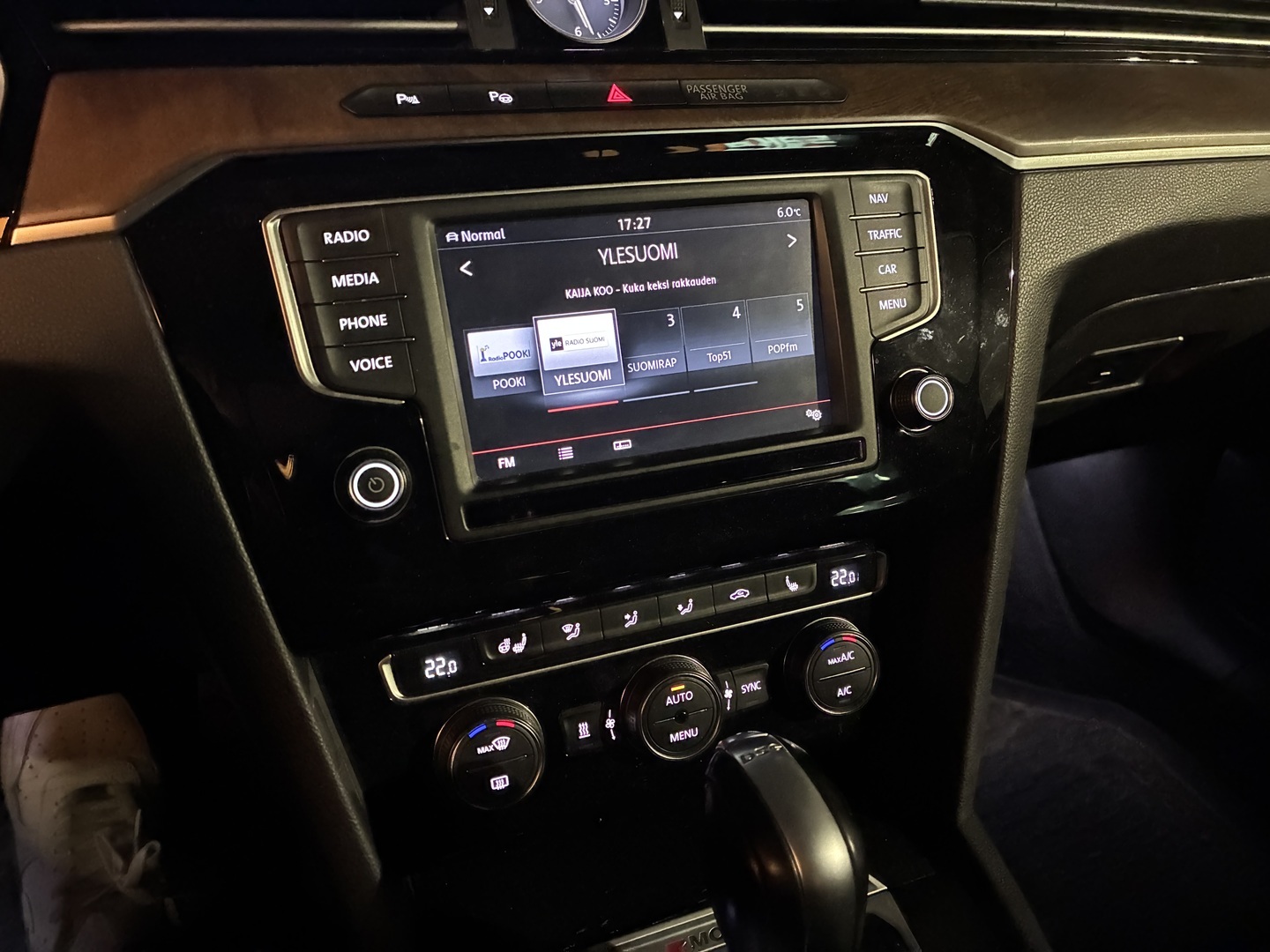 VOLKSWAGEN Passat 2016