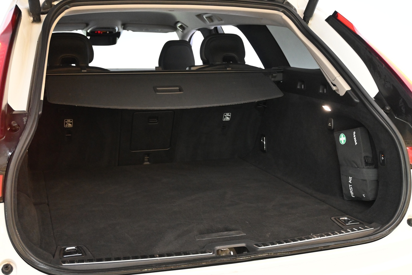 VOLVO V90 2021