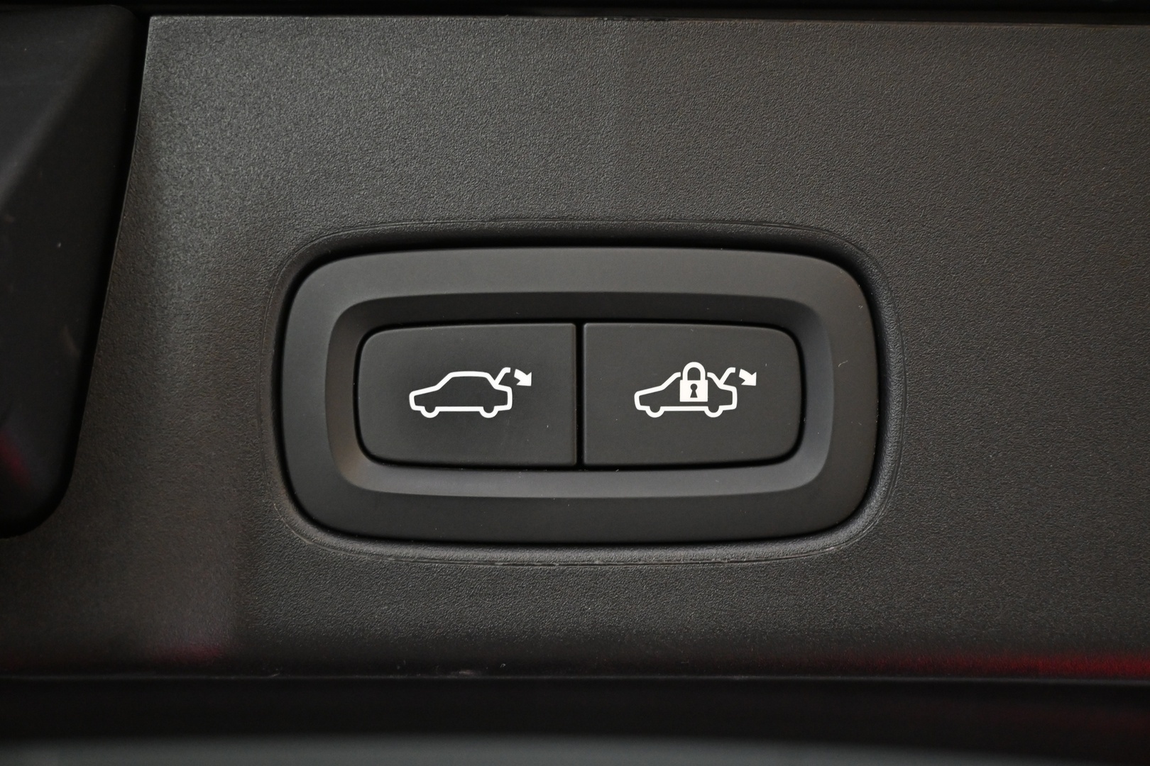 VOLVO V90 2021