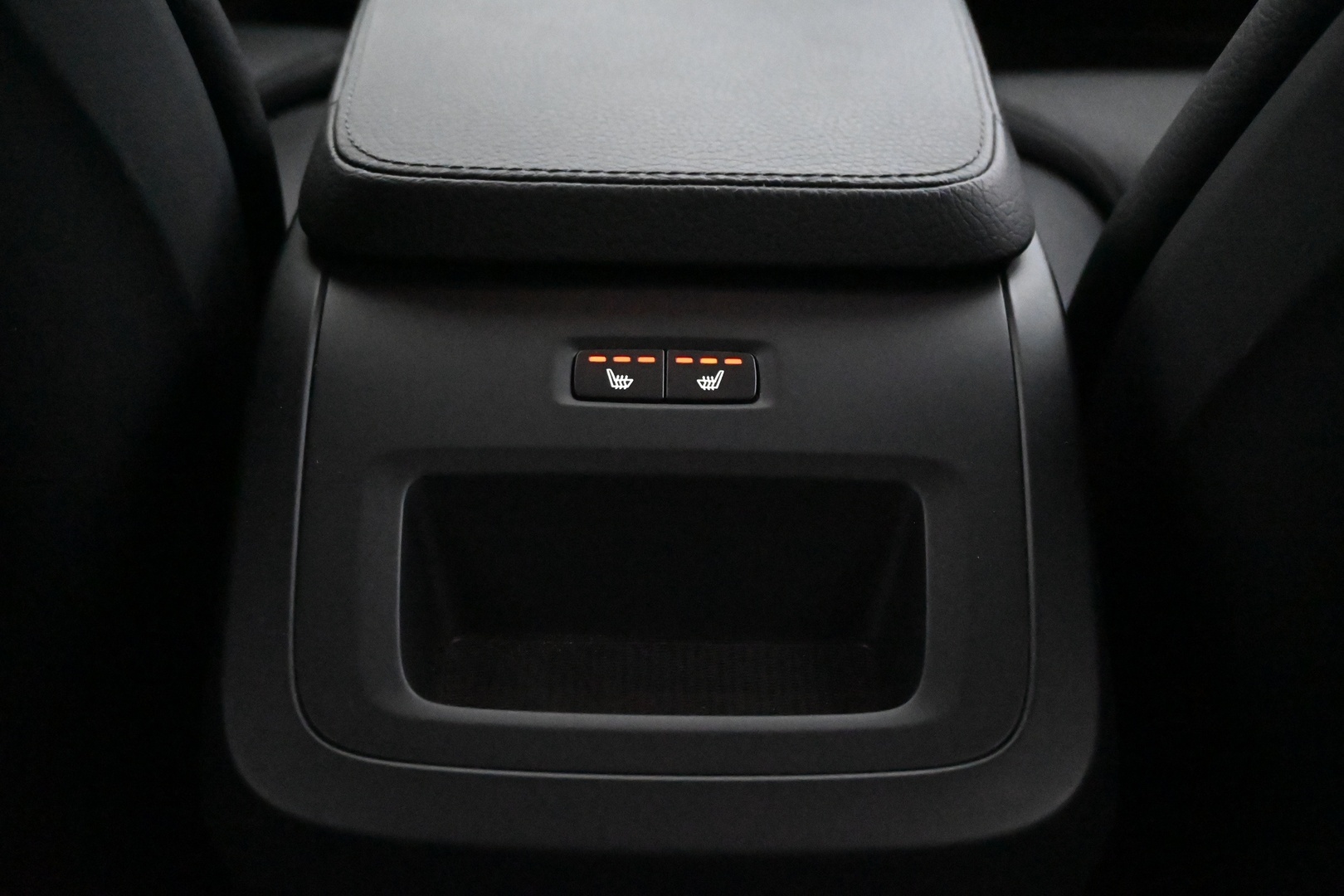 VOLVO V90 2021