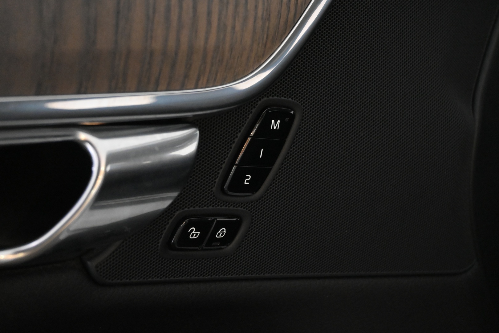 VOLVO V90 2021