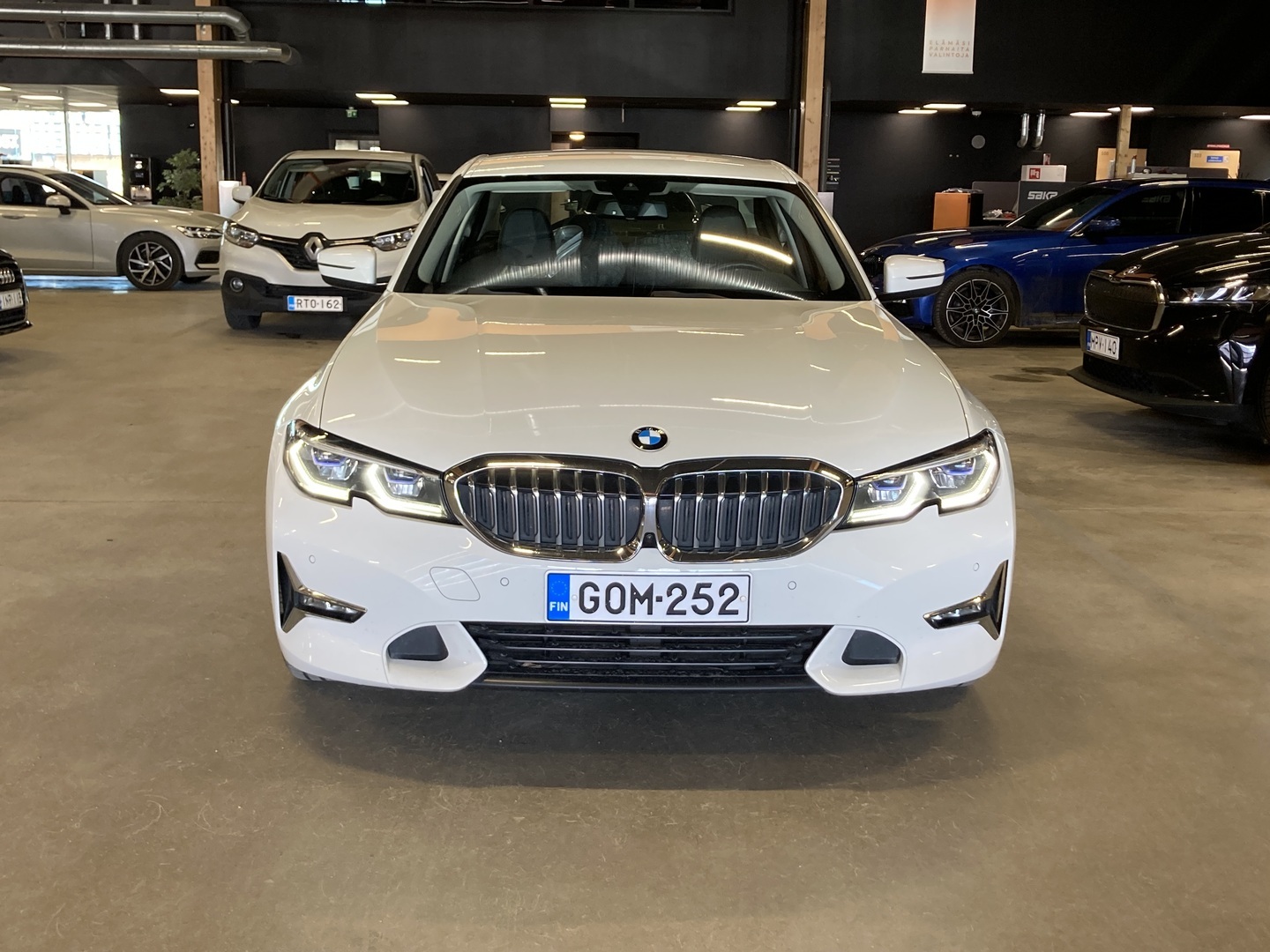 BMW 330 2021
