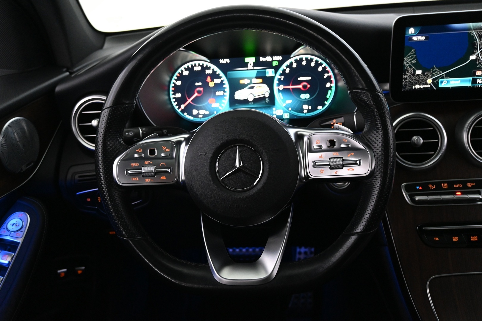 MERCEDES-BENZ GLC 2021