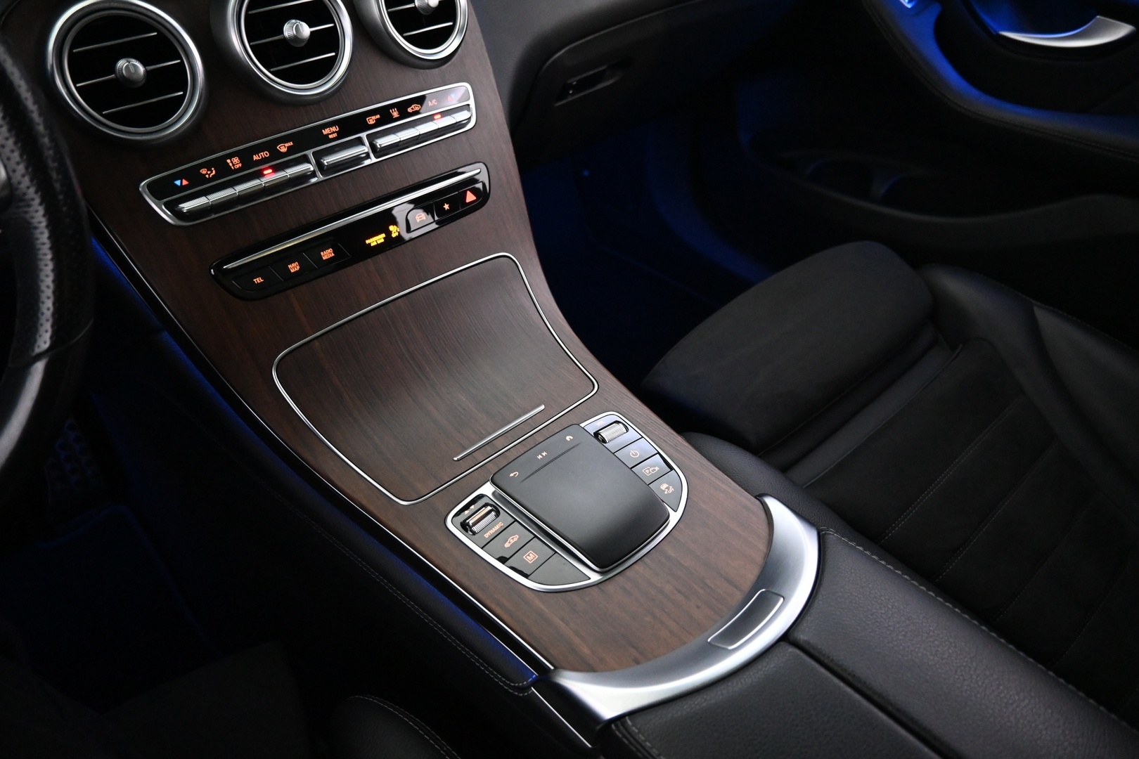 MERCEDES-BENZ GLC 2021