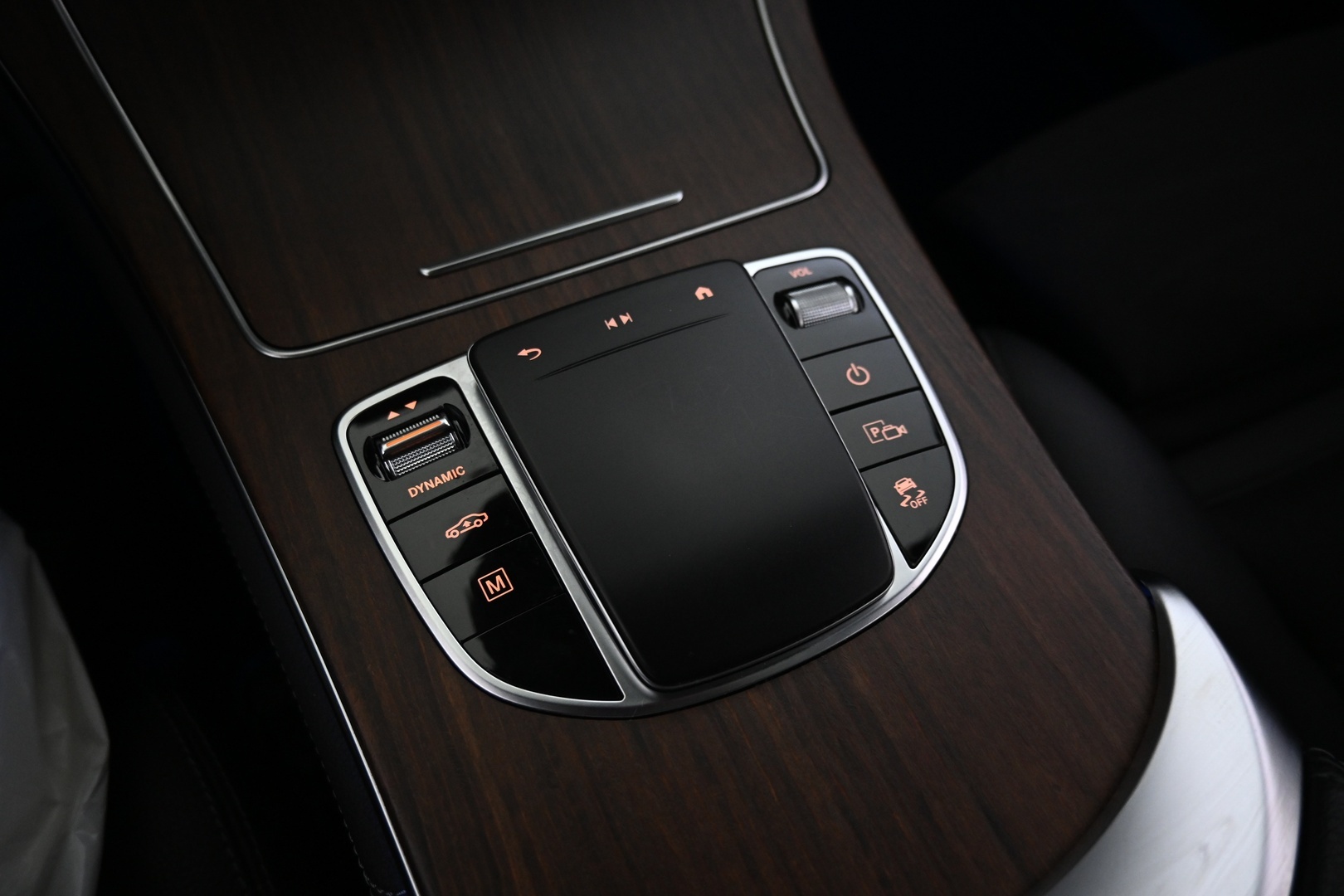 MERCEDES-BENZ GLC 2021