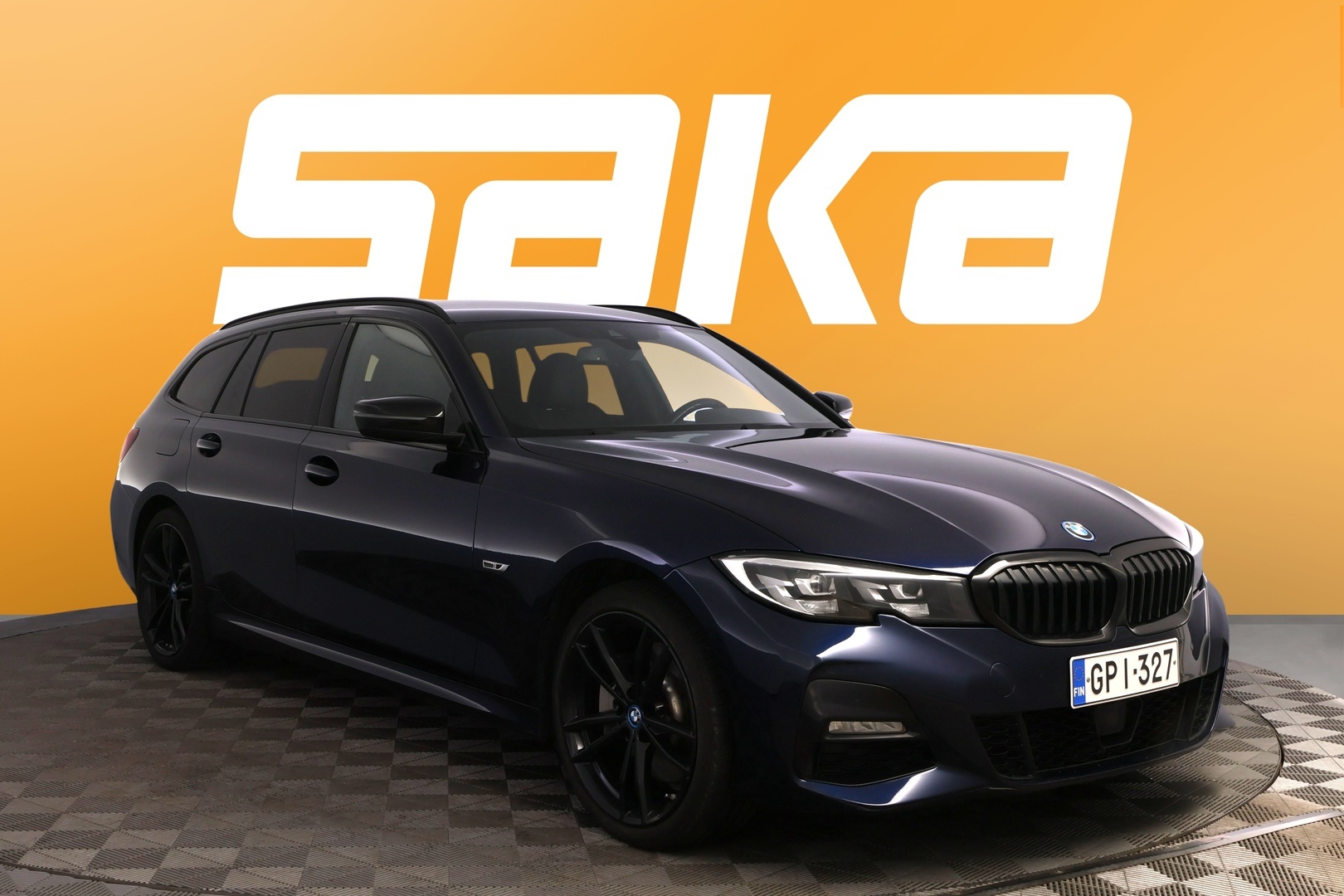 BMW 330 2022