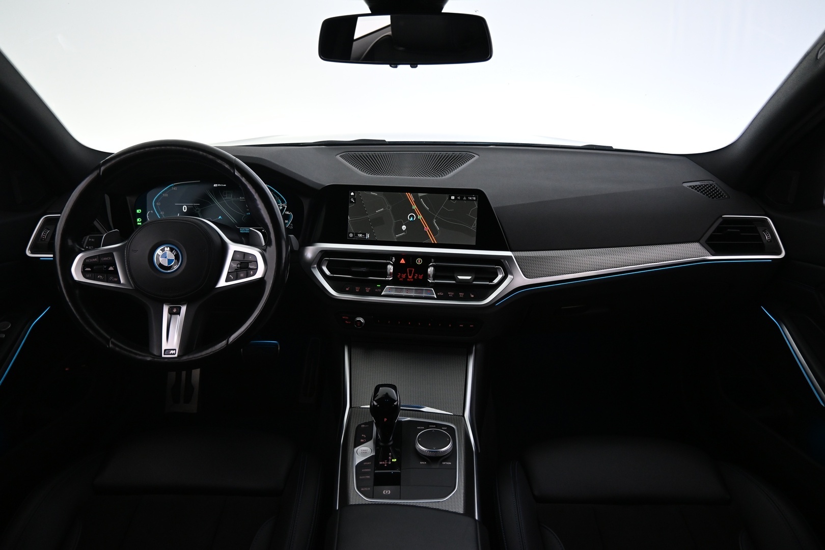 BMW 330 2022
