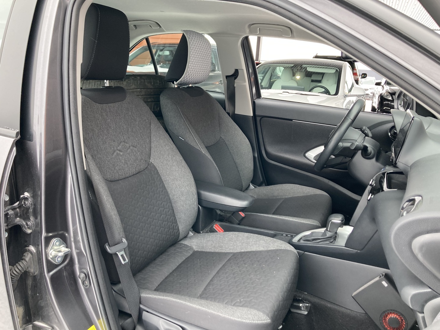 TOYOTA Yaris Cross 2023