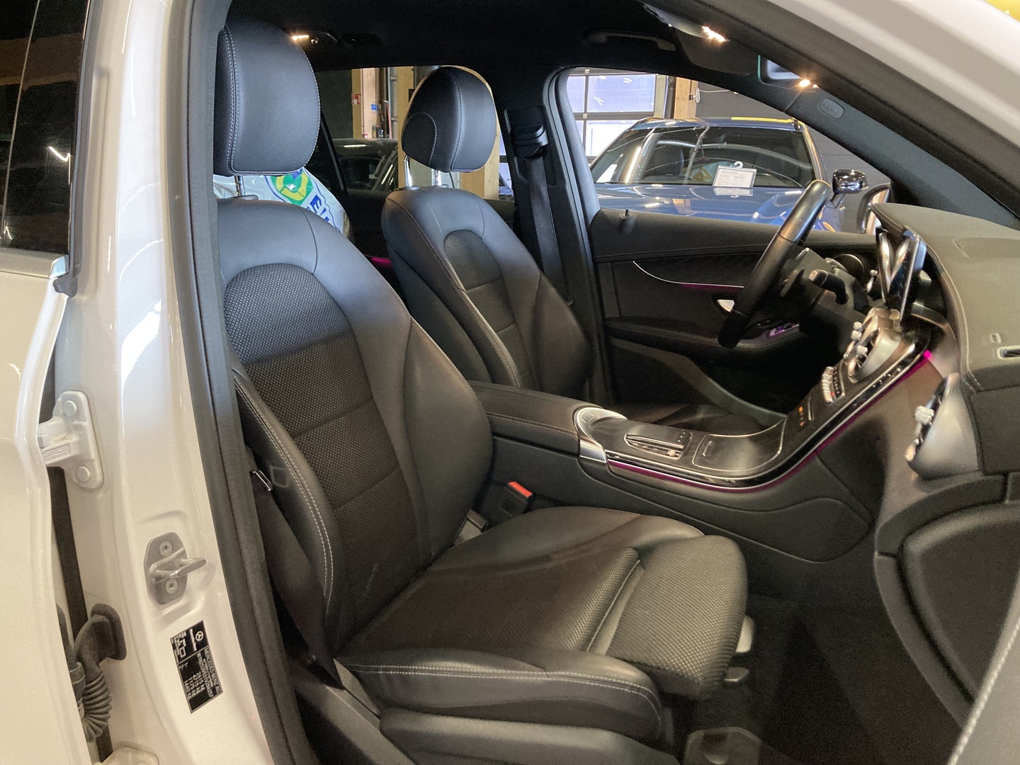 MERCEDES-BENZ GLC 2021