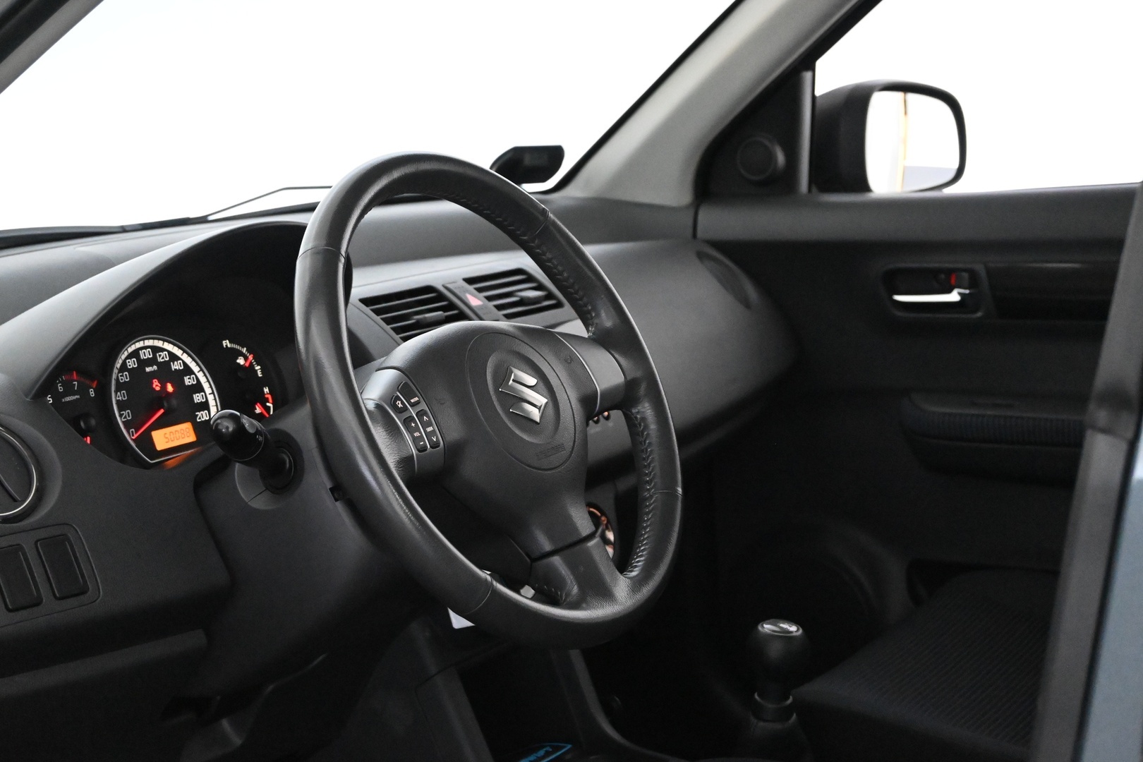 SUZUKI Swift 2011