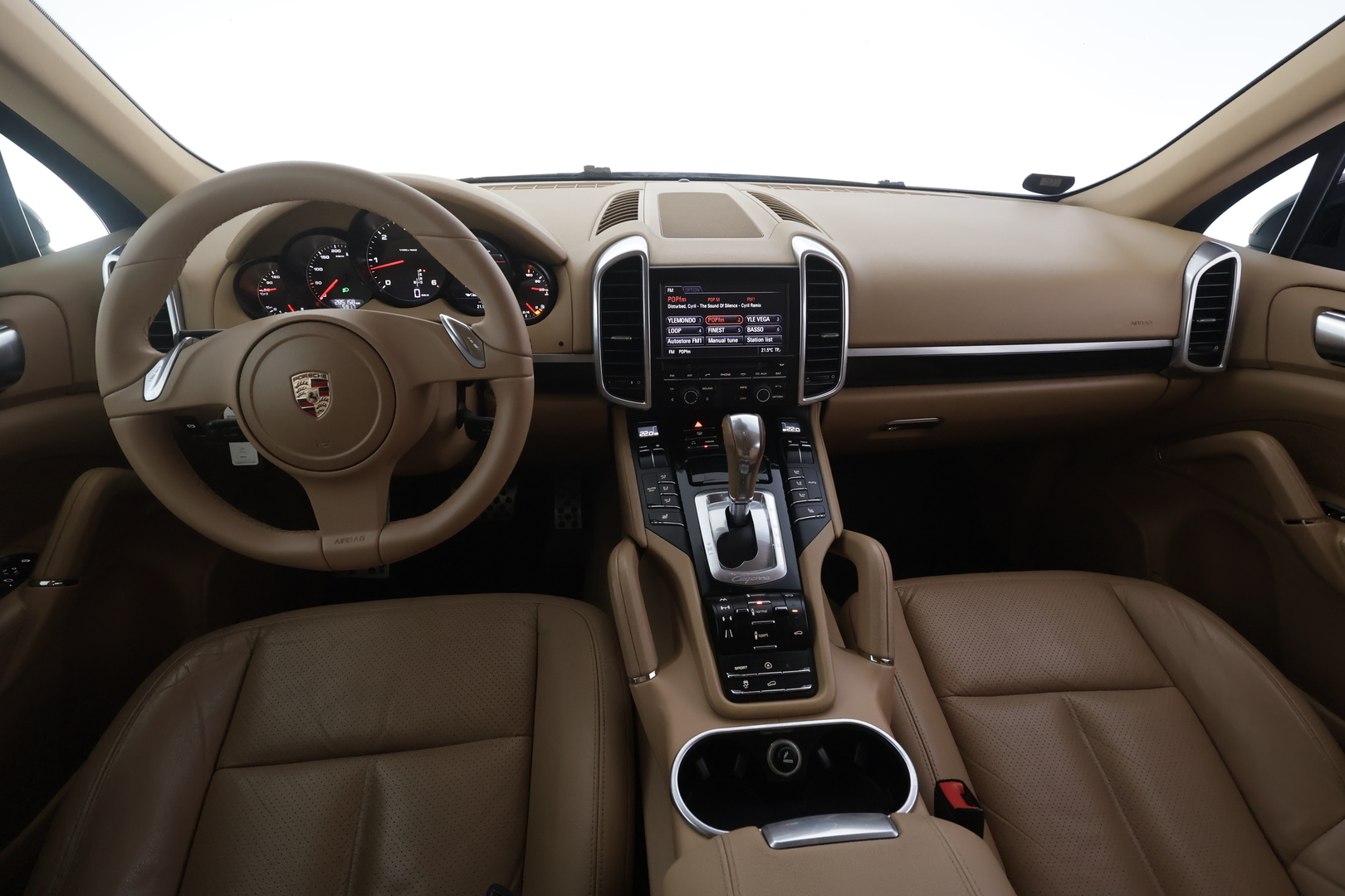 PORSCHE Cayenne 2011