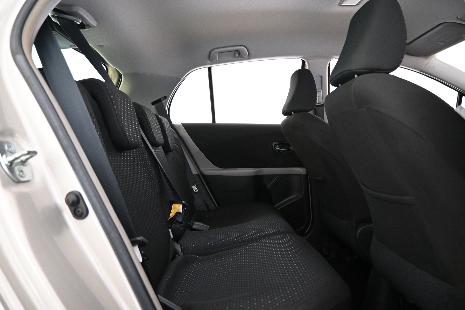 TOYOTA Yaris 2011