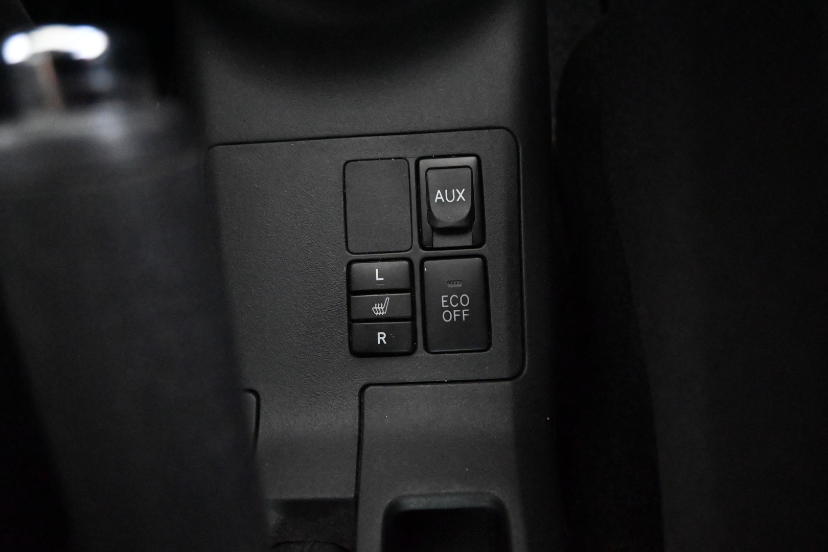 TOYOTA Yaris 2011