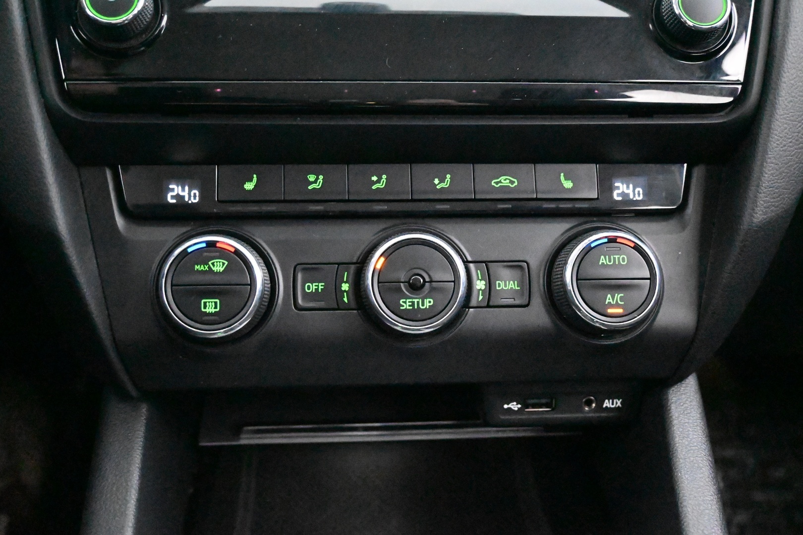 SKODA Octavia 2014