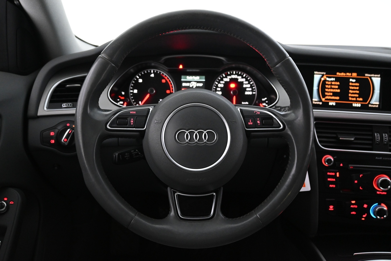AUDI A4 2014