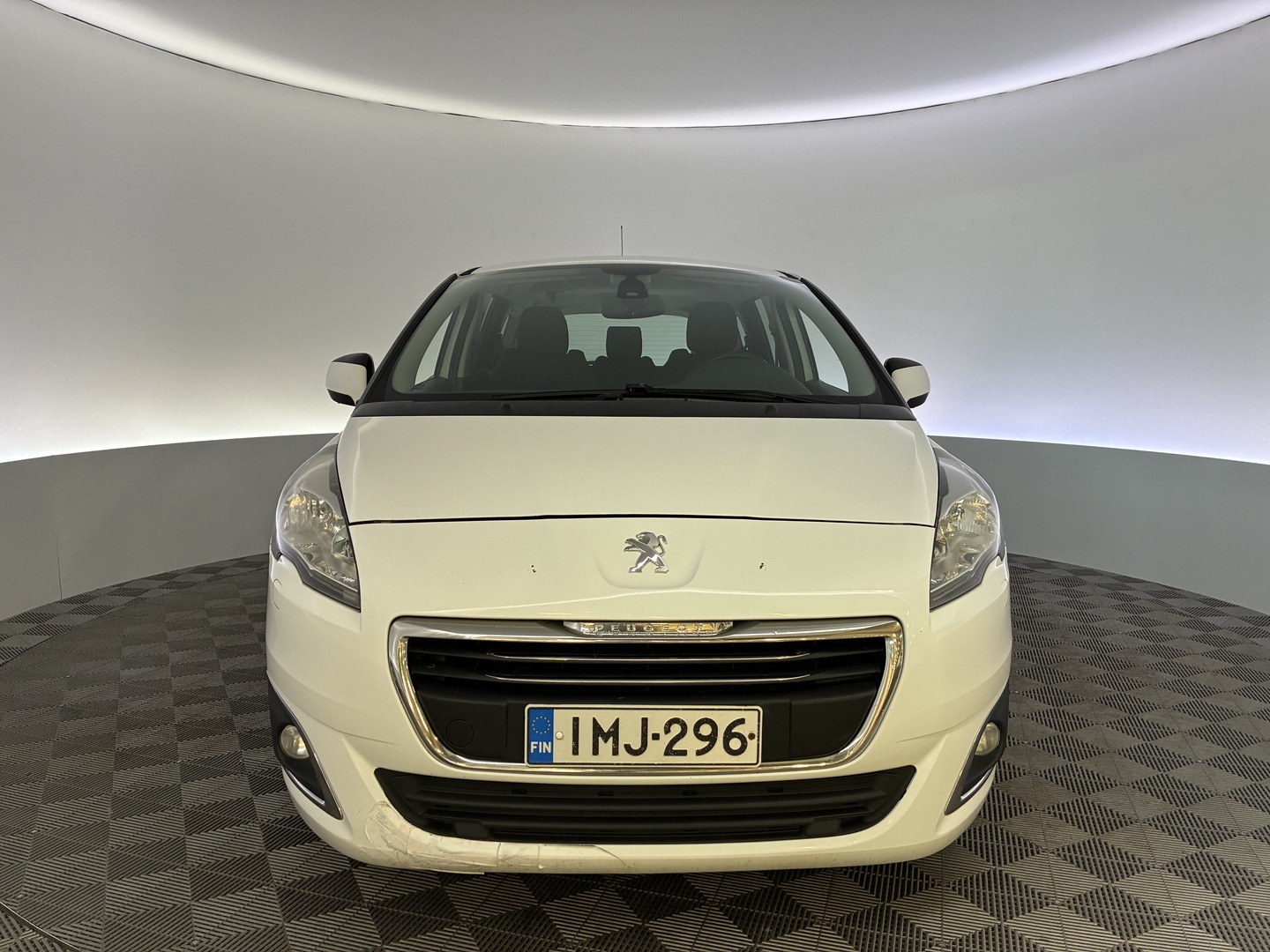PEUGEOT 5008 2016