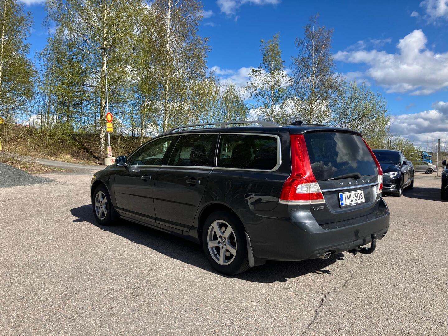 VOLVO V70 2015