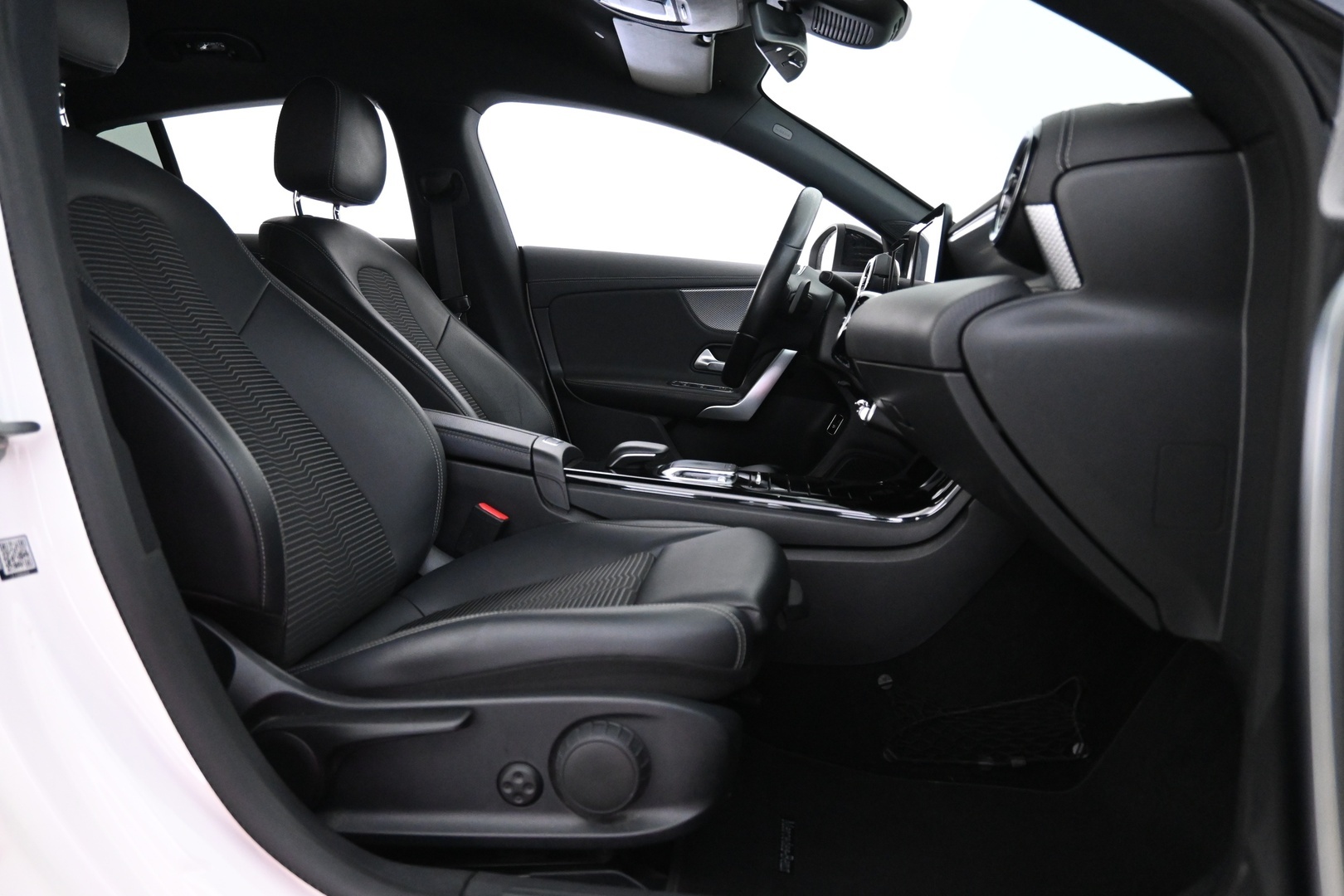 MERCEDES-BENZ CLA 2020