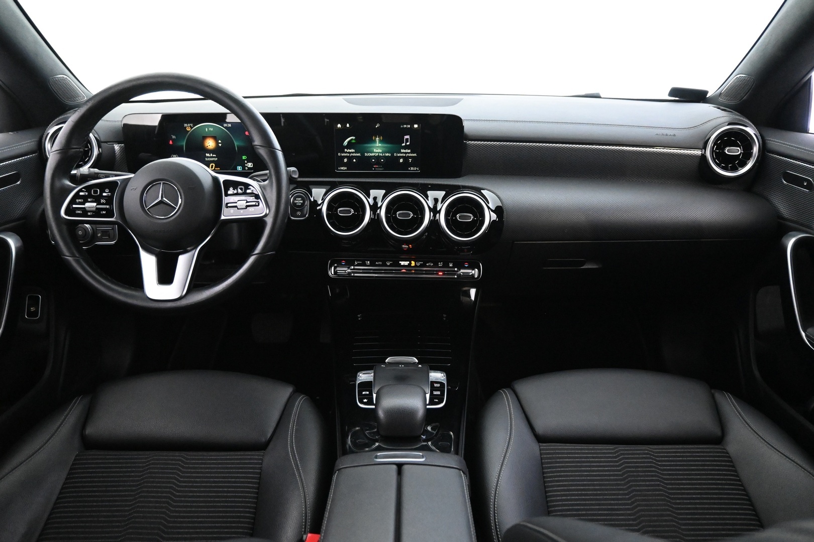 MERCEDES-BENZ CLA 2020