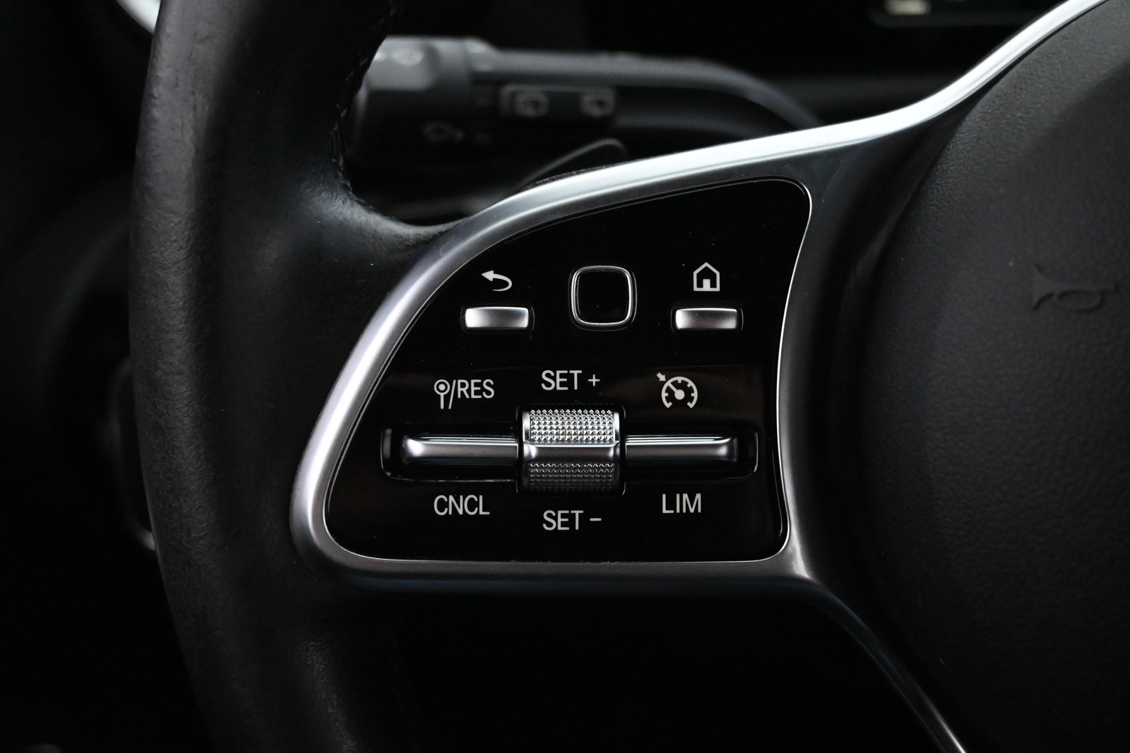 MERCEDES-BENZ CLA 2020